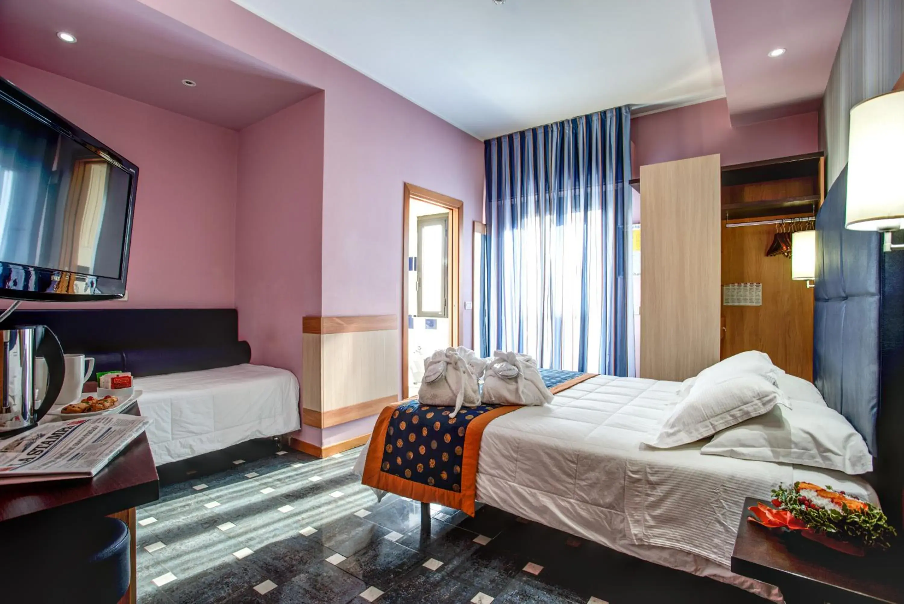 Superior Quadruple Room with Balcony in Hotel Genty Superior Quadruple Room with Balcony in Hotel Genty