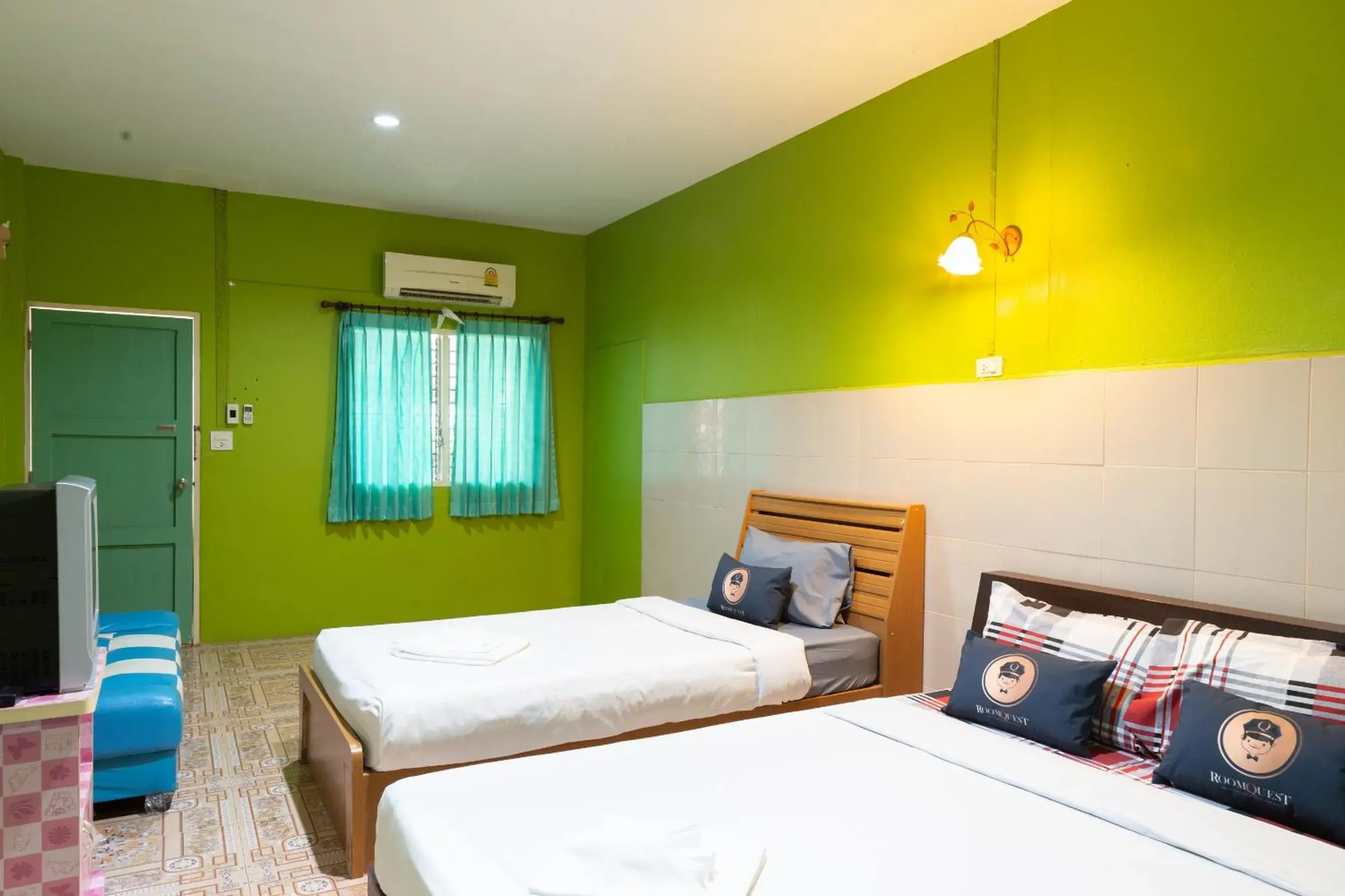 Triple Room in RoomQuest Amphawa Vaylasamran Triple Room in RoomQuest Amphawa Vaylasamran