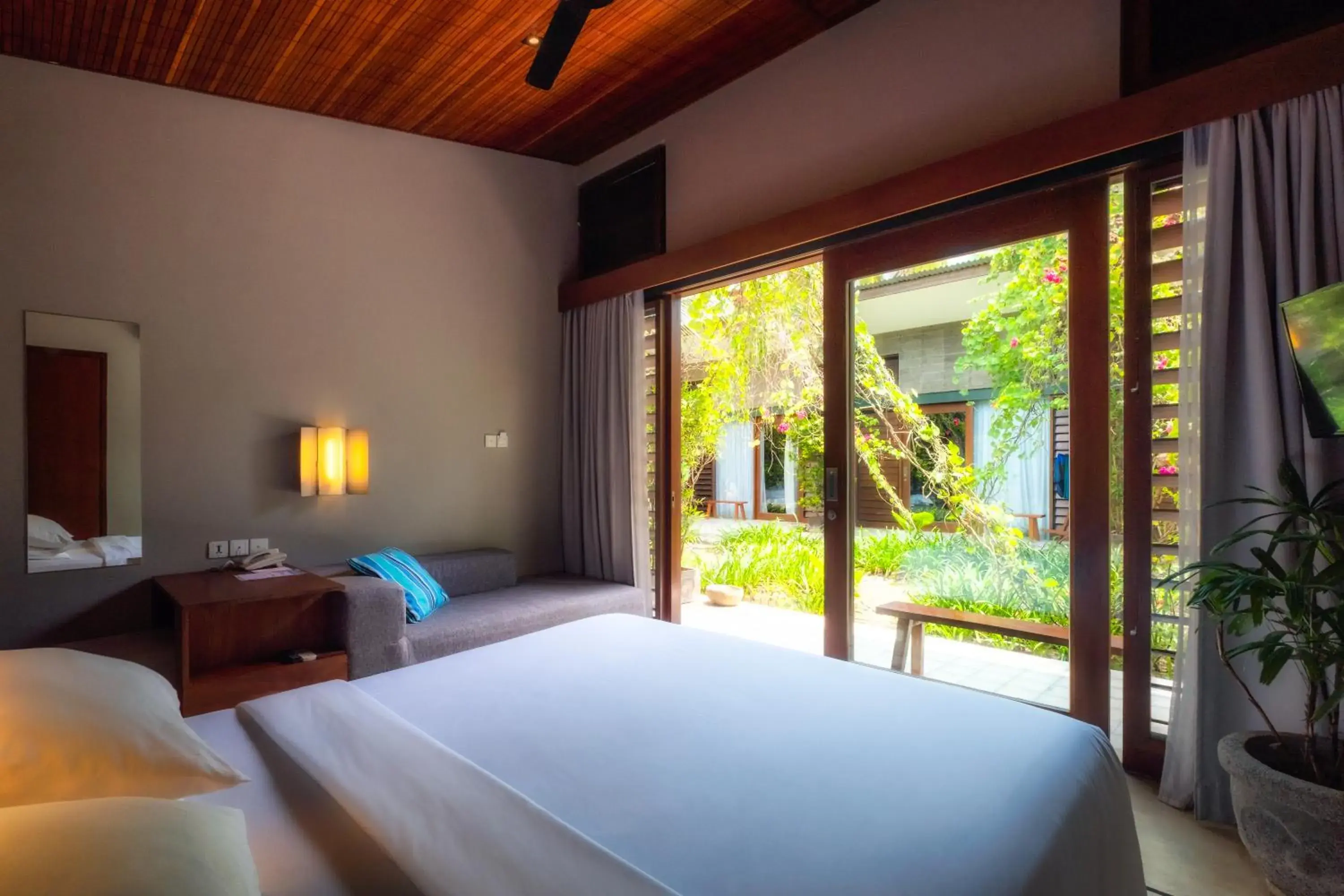 Deluxe Double or Twin Room in Hotel Komune and Beach Club Bali Deluxe Double or Twin Room in Hotel Komune and Beach Club Bali
