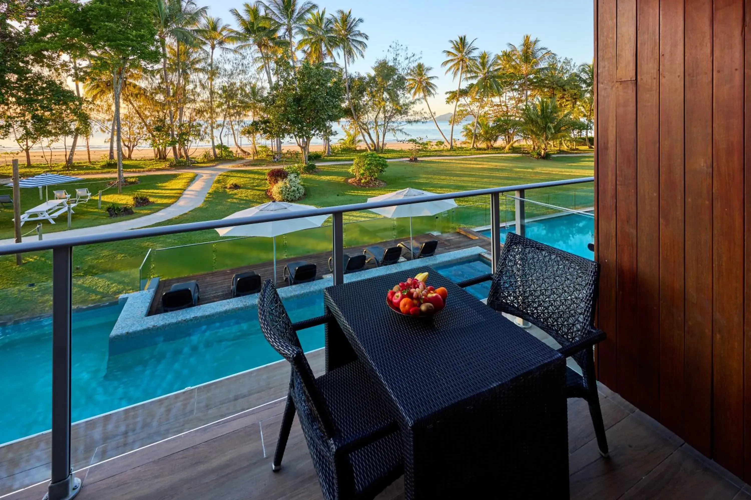 Resort Room - Beachfront in Club Wyndham Mission Beach Resort Room - Beachfront in Club Wyndham Mission Beach