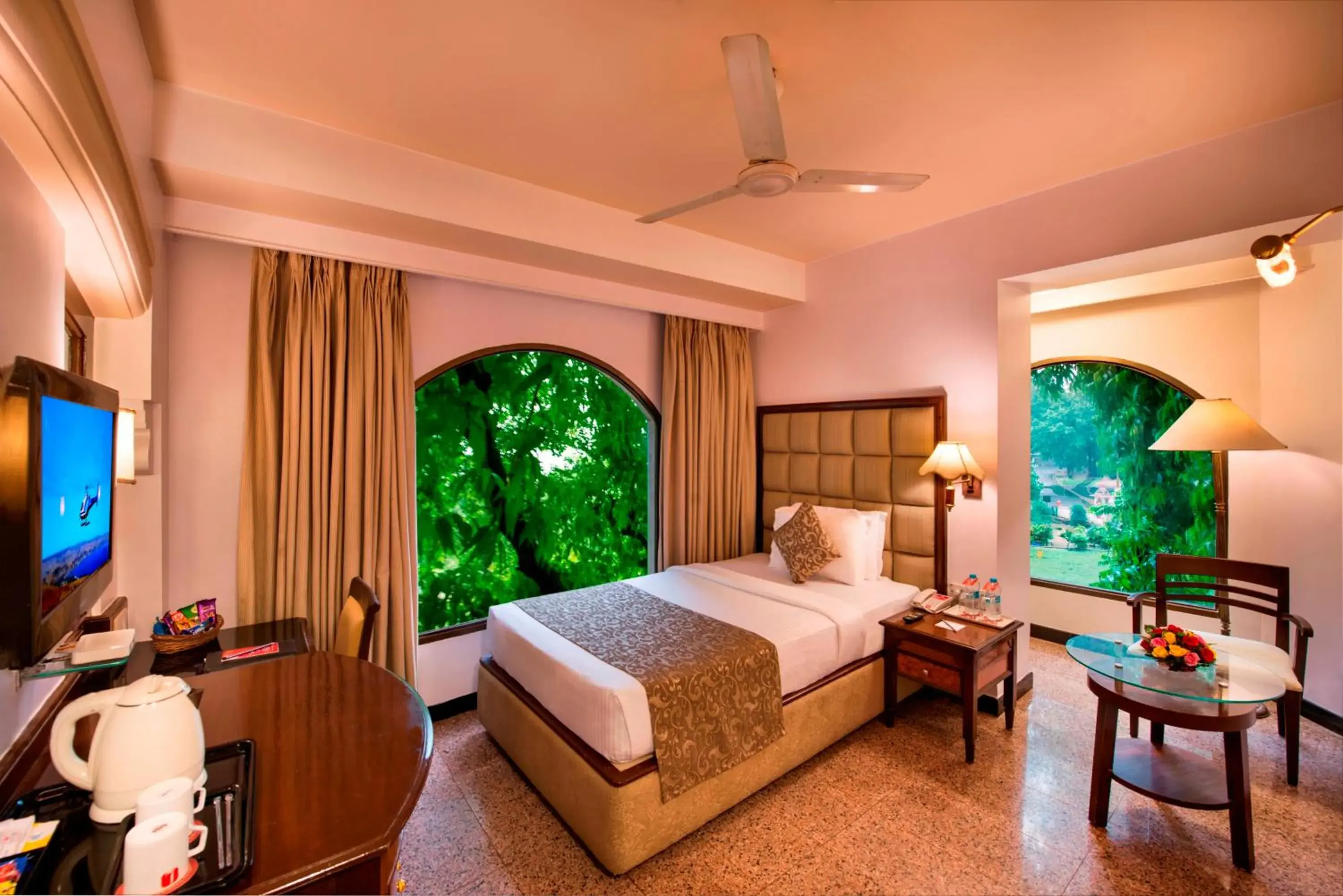 Standard Single Room - single occupancy in Lords Inn Vadodara Standard Single Room - single occupancy in Lords Inn Vadodara