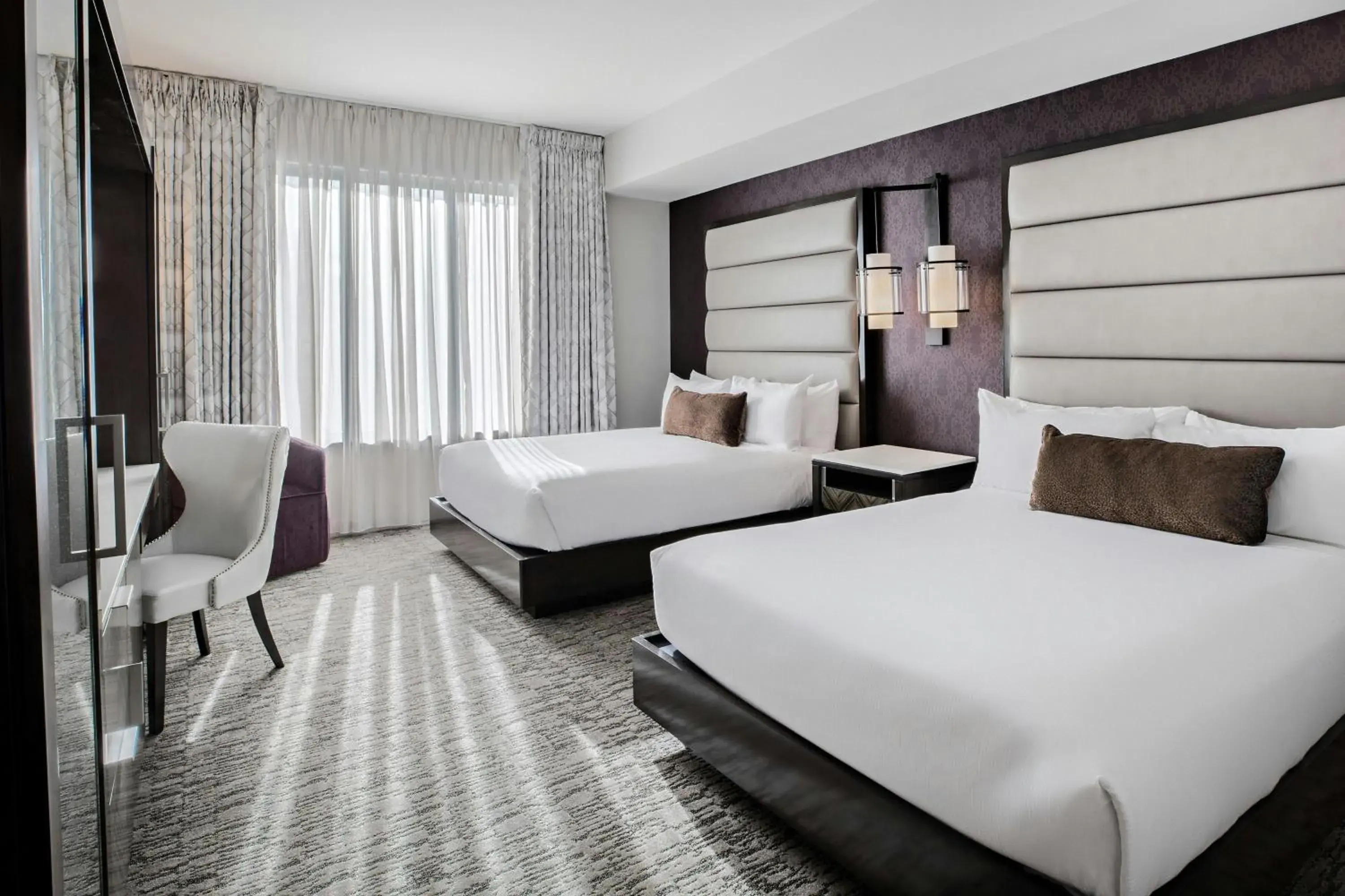 Queen Room with Two Queen Beds in Ambassador Hotel Kansas City, Autograph Collection Queen Room with Two Queen Beds in Ambassador Hotel Kansas City, Autograph Collection