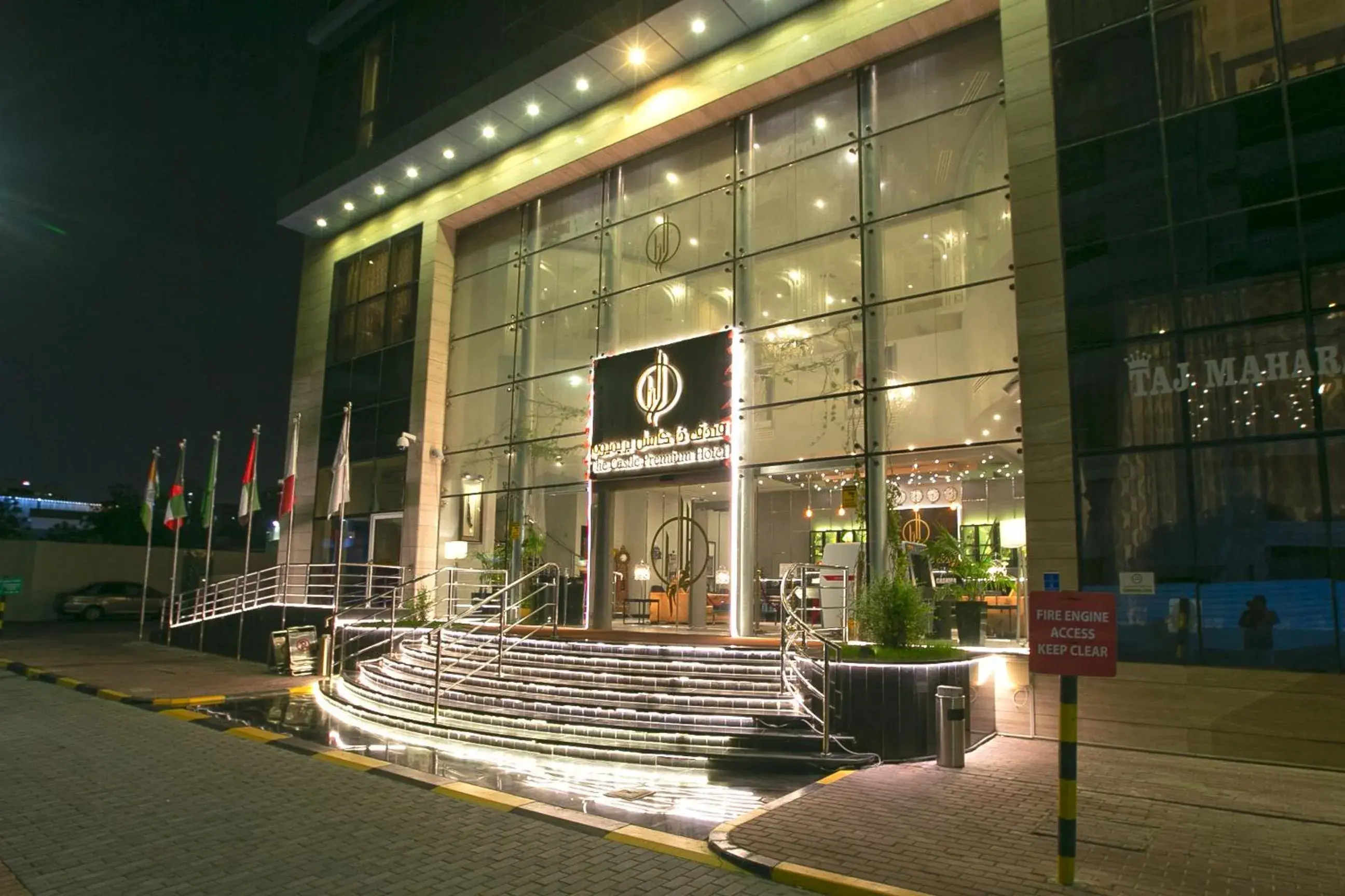 The CASTLE PREMIUM HOTEL The CASTLE PREMIUM HOTEL