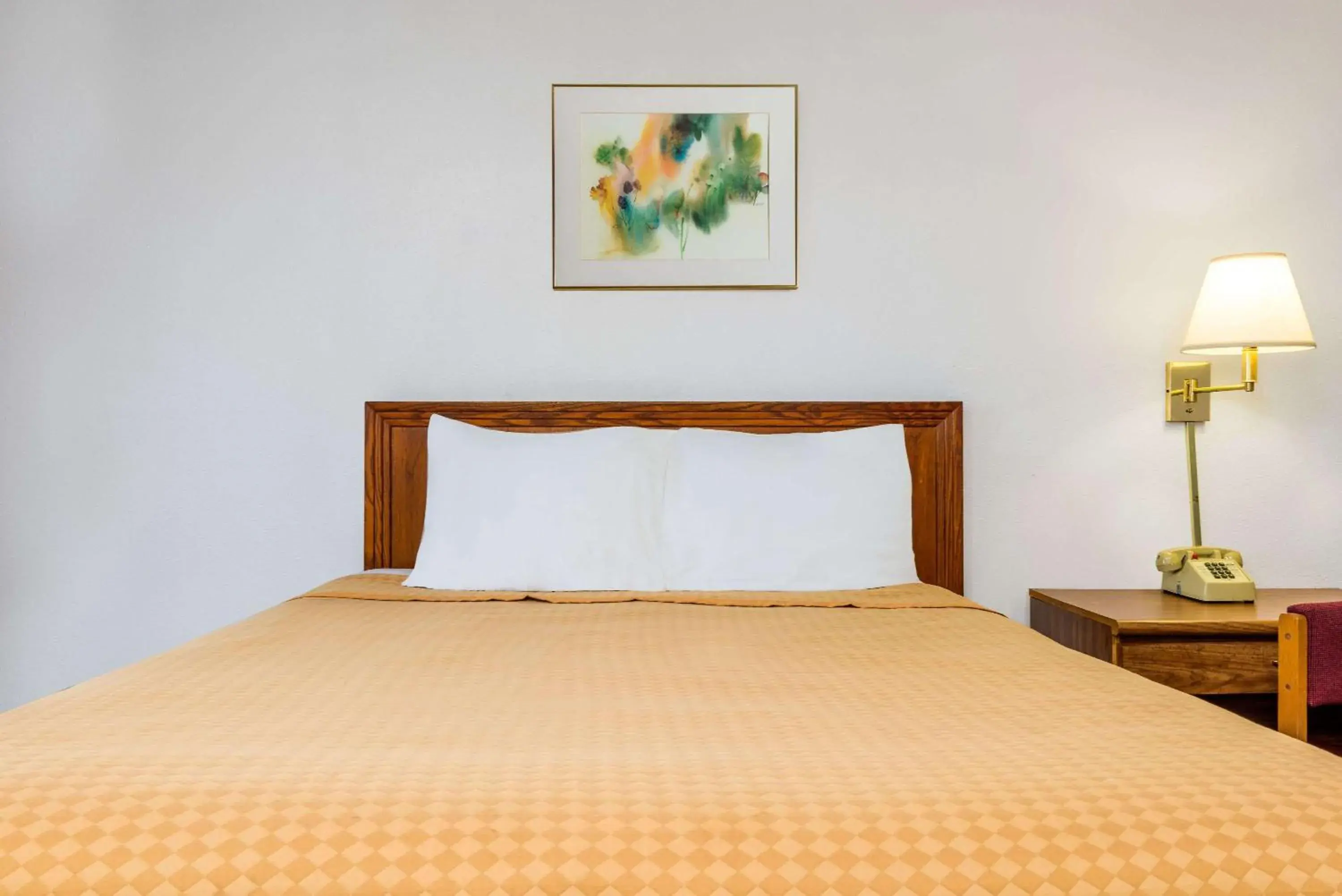 Deluxe Double Room with Two Double Beds - Non-Smoking in Days Inn by Wyndham Mt. Sterling Deluxe Double Room with Two Double Beds - Non-Smoking in Days Inn by Wyndham Mt. Sterling