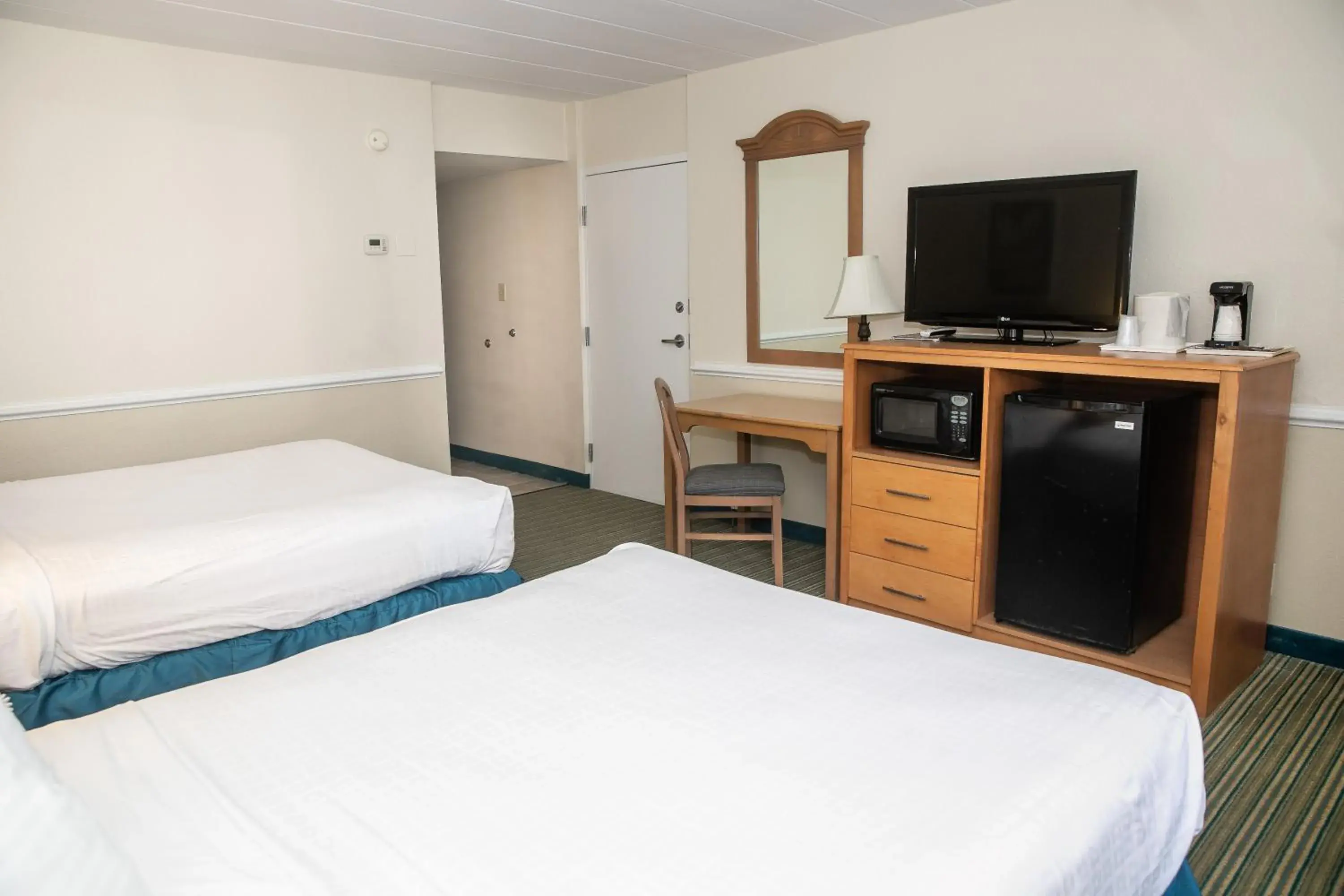 Quadruple Room with Balcony in The Sea Ranch Resort Quadruple Room with Balcony in The Sea Ranch Resort