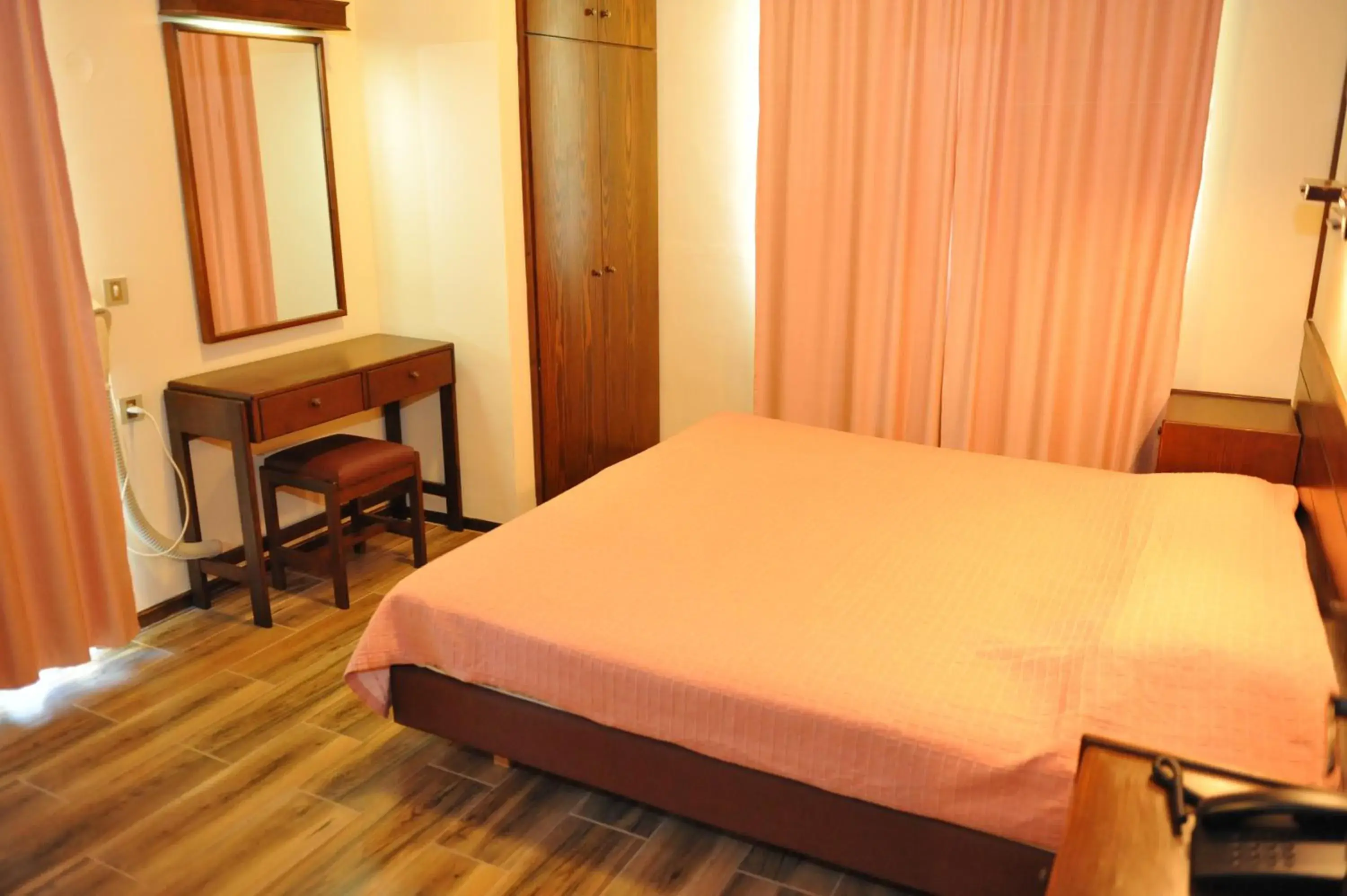 One-Bedroom Apartment in Niki Hotel Apartments One-Bedroom Apartment in Niki Hotel Apartments