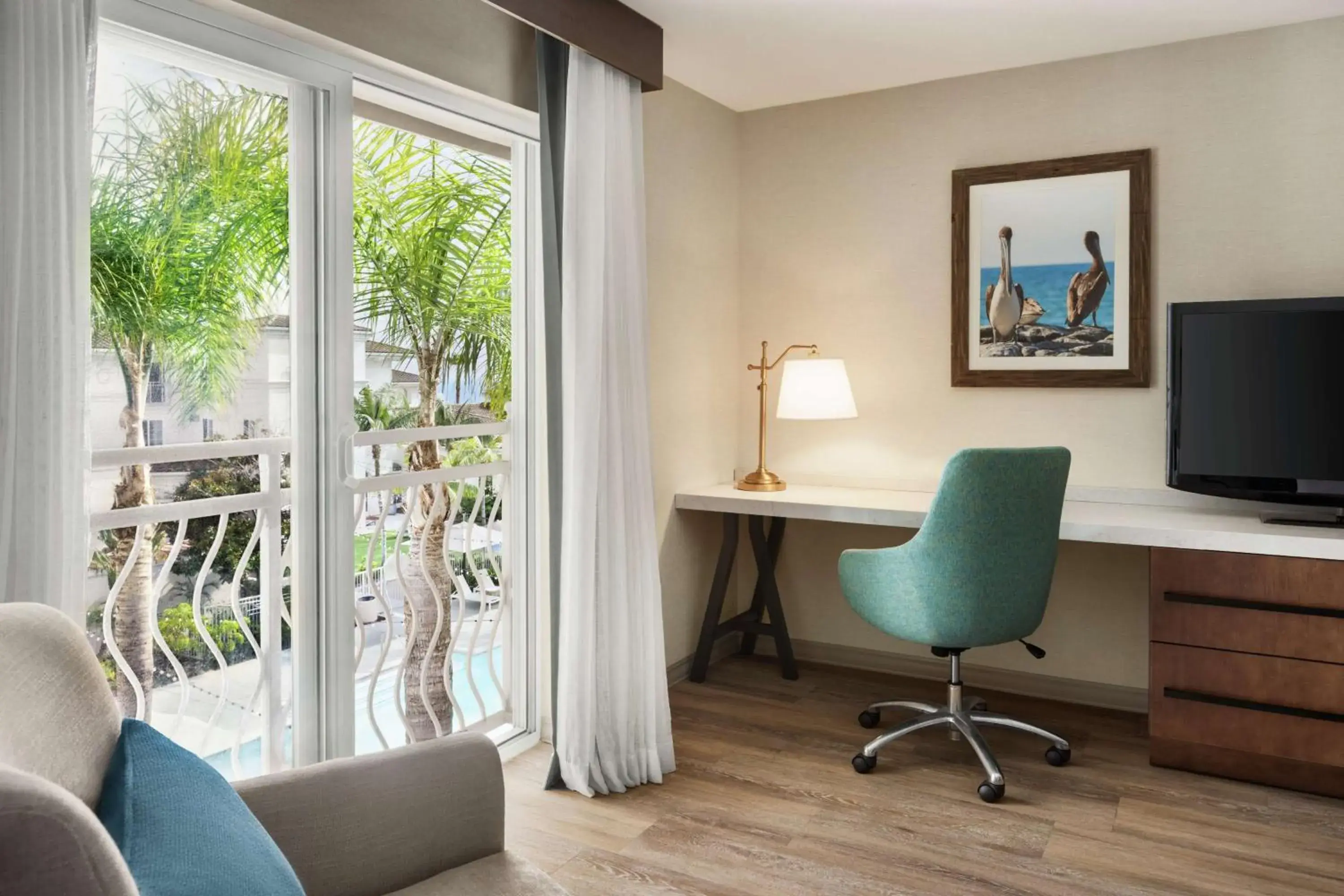 Queen Room with Two Queen Beds with Bath Tub and Pool View - First Floor in Hilton Garden Inn Carlsbad Beach Queen Room with Two Queen Beds with Bath Tub and Pool View - First Floor in Hilton Garden Inn Carlsbad Beach