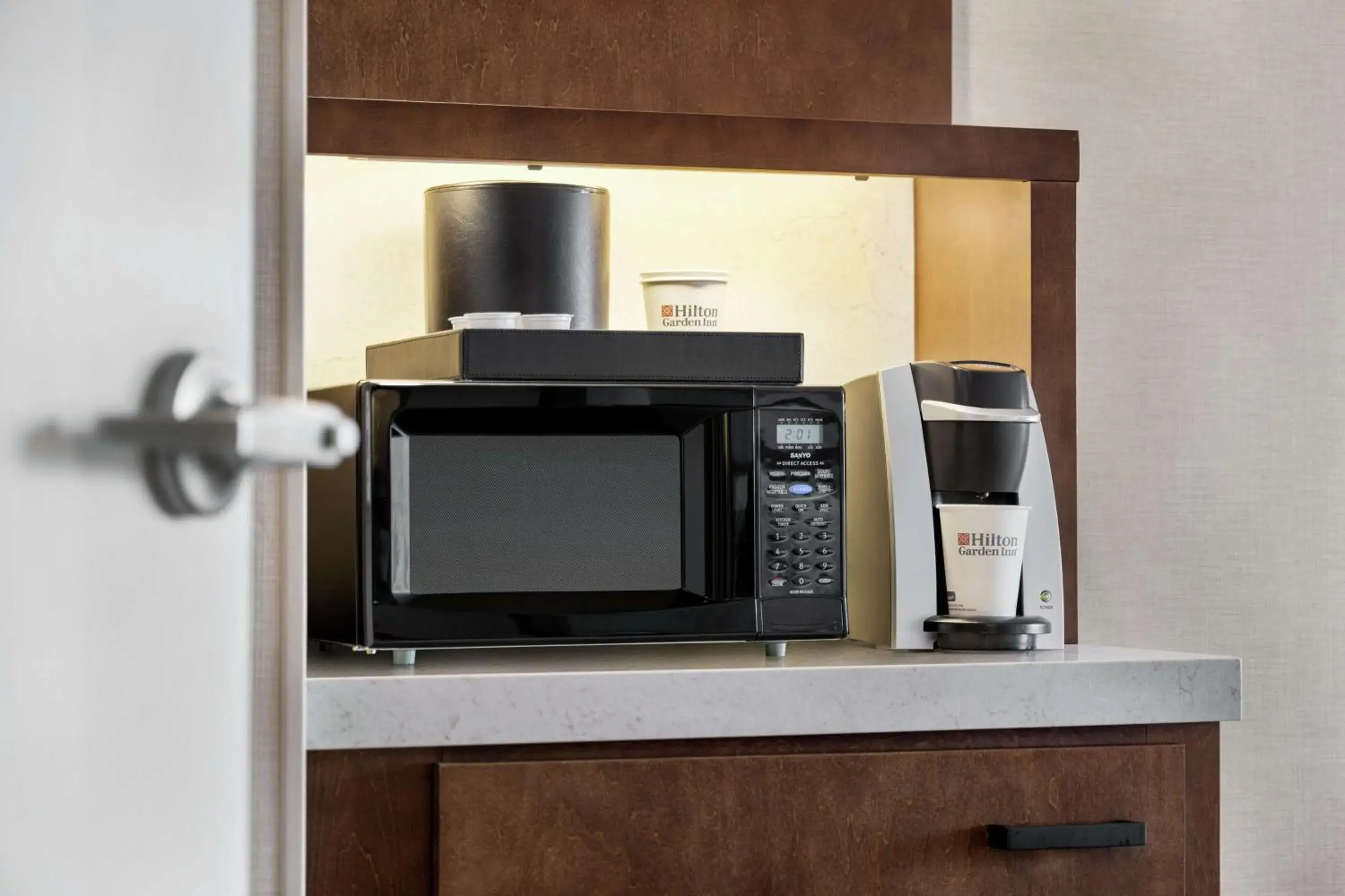 Queen Room with Two Queen Beds - Mobility and Hearing Access in Hilton Garden Inn Carlsbad Beach Queen Room with Two Queen Beds - Mobility and Hearing Access in Hilton Garden Inn Carlsbad Beach