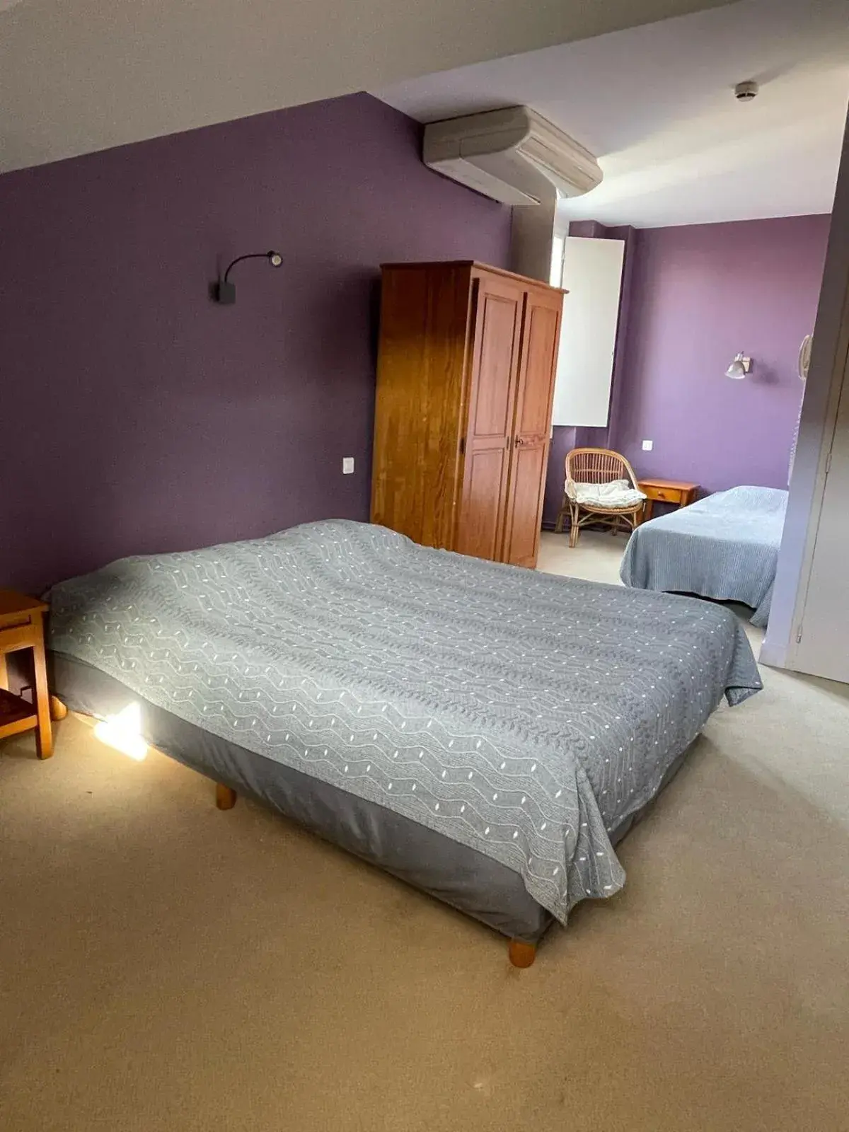 Triple Room in Hôtel Adour Triple Room in Hôtel Adour