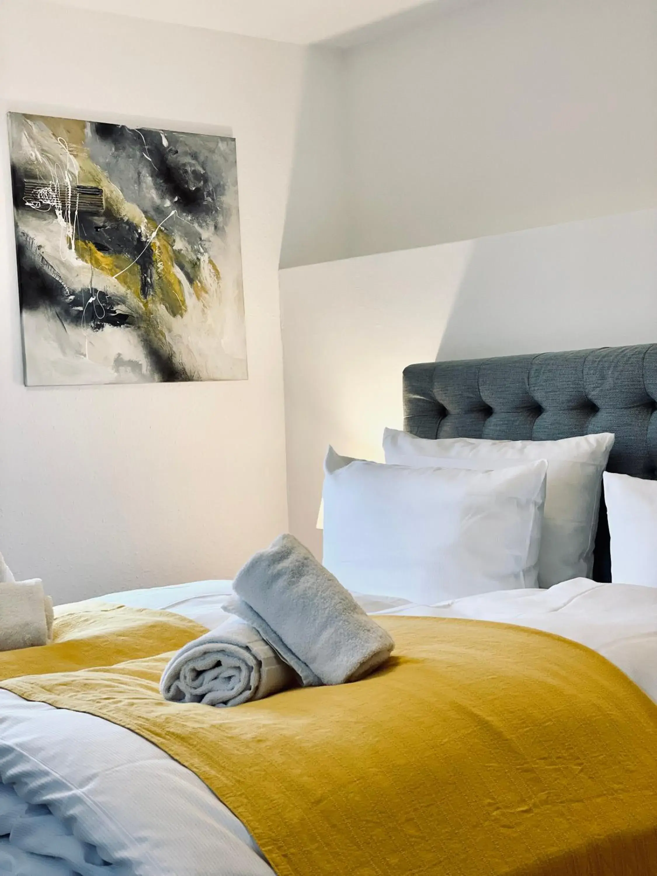 Large Double Room in Hotel & Restaurant Grüner Baum Merzhausen Large Double Room in Hotel & Restaurant Grüner Baum Merzhausen