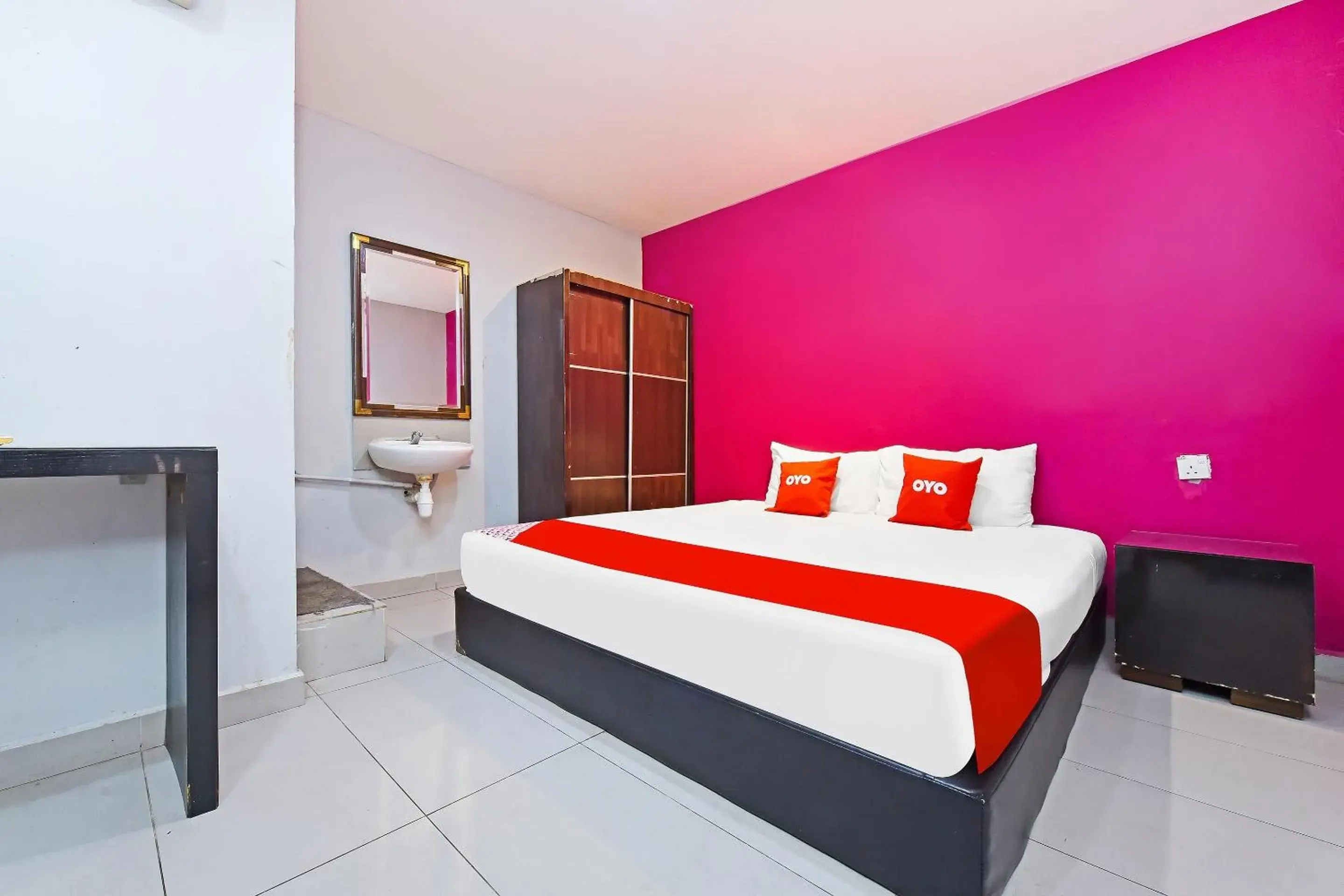 Deluxe Double Room - single occupancy in Hotel O Elwarda Klcity Deluxe Double Room - single occupancy in Hotel O Elwarda Klcity