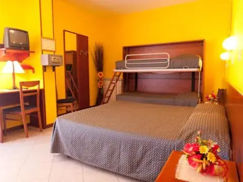 Triple Room in Hotel Capri Triple Room in Hotel Capri