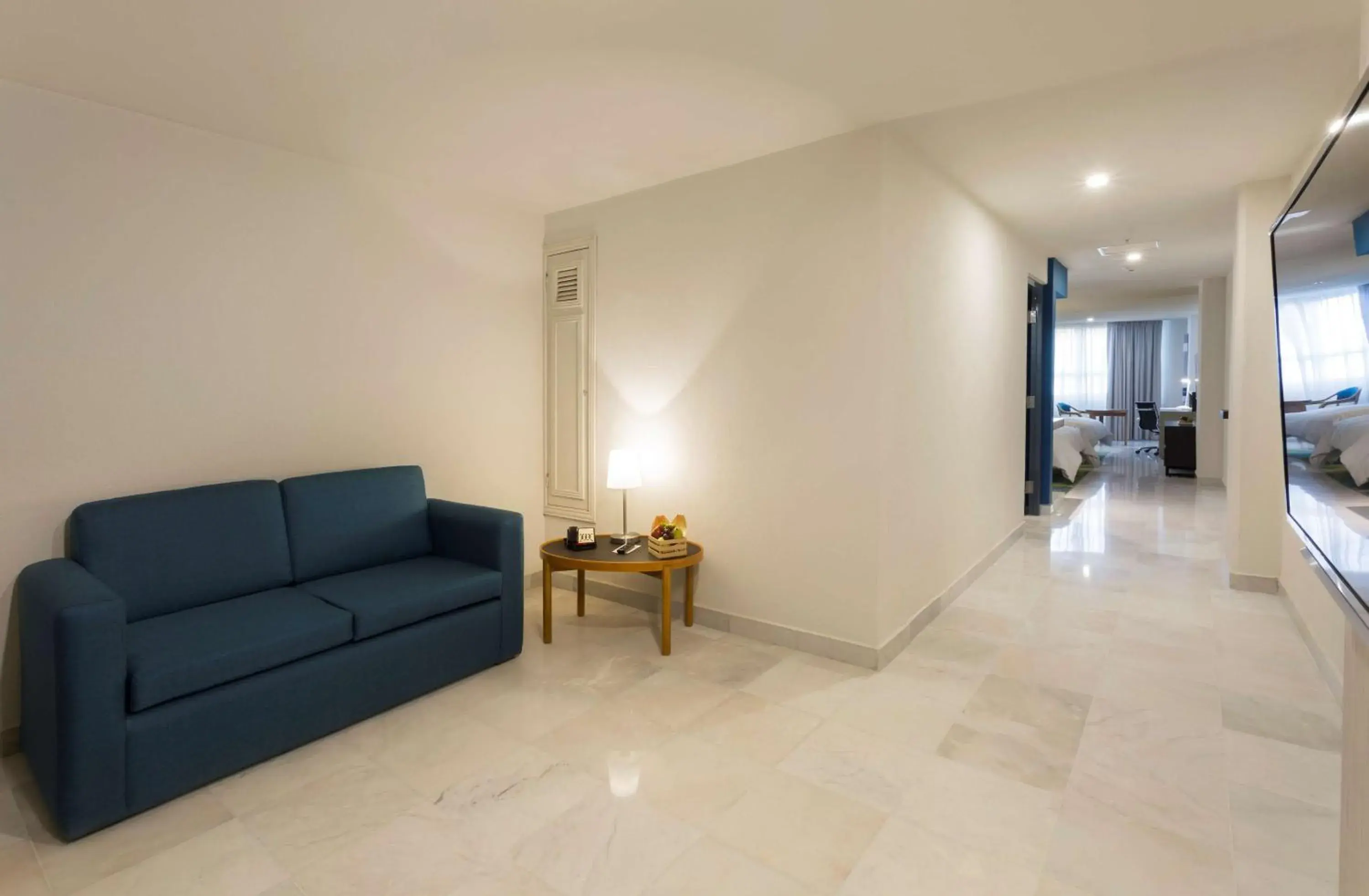 One-Bedroom Queen Suite with Two Queen Beds and Beach View in DoubleTree by Hilton Veracruz One-Bedroom Queen Suite with Two Queen Beds and Beach View in DoubleTree by Hilton Veracruz