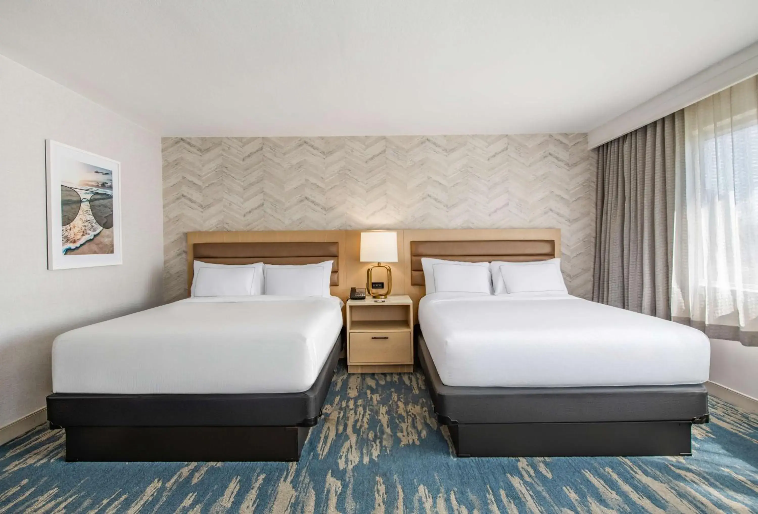 Corner Queen Room with Two Queen Beds in DoubleTree by Hilton LAX - El Segundo Corner Queen Room with Two Queen Beds in DoubleTree by Hilton LAX - El Segundo