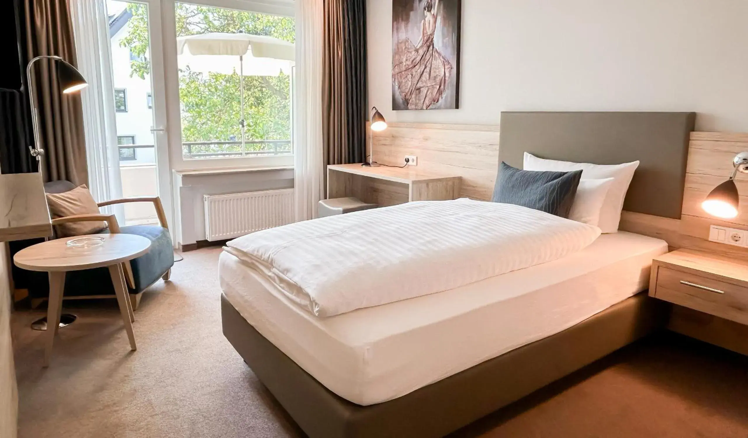 Classic Single Room with Balcony in Hotel Noltmann-Peters Classic Single Room with Balcony in Hotel Noltmann-Peters