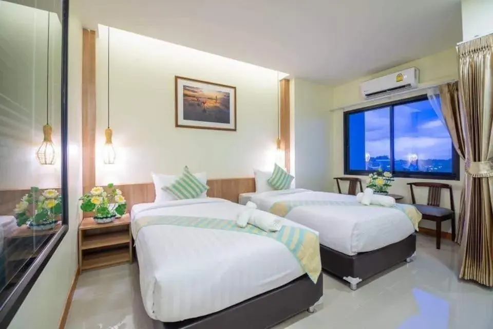 Deluxe Twin Room in Pura Nakhon Hotel Deluxe Twin Room in Pura Nakhon Hotel