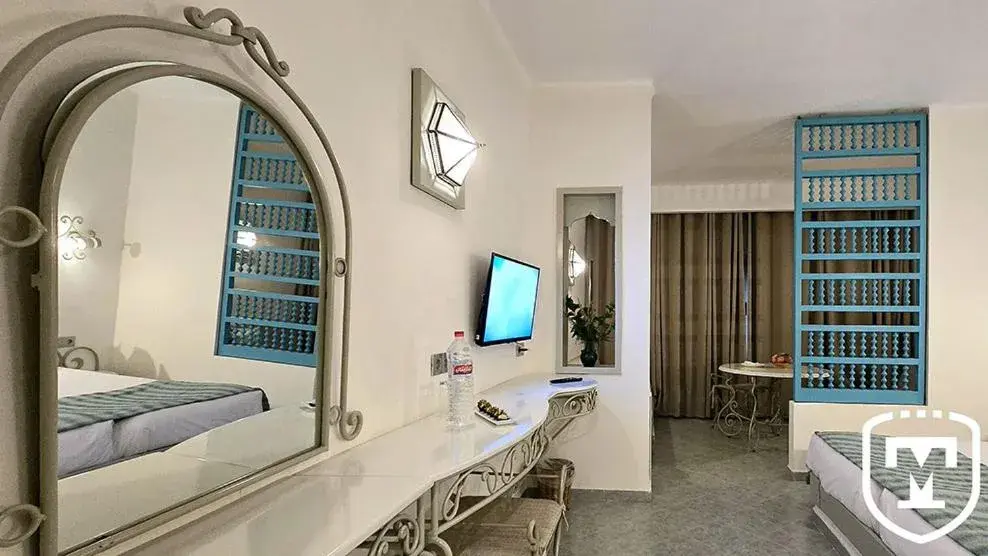 Superior Quadruple Room in Hotel La Residence Hammamet Superior Quadruple Room in Hotel La Residence Hammamet