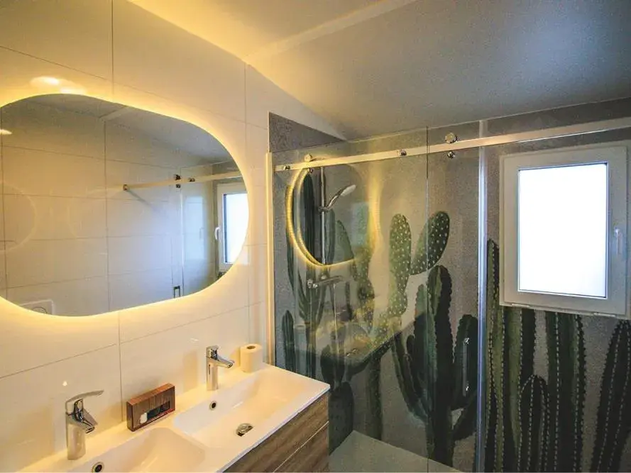 Four-Bedroom Deluxe Apartment in Vakantiepark Slagharen Four-Bedroom Deluxe Apartment in Vakantiepark Slagharen