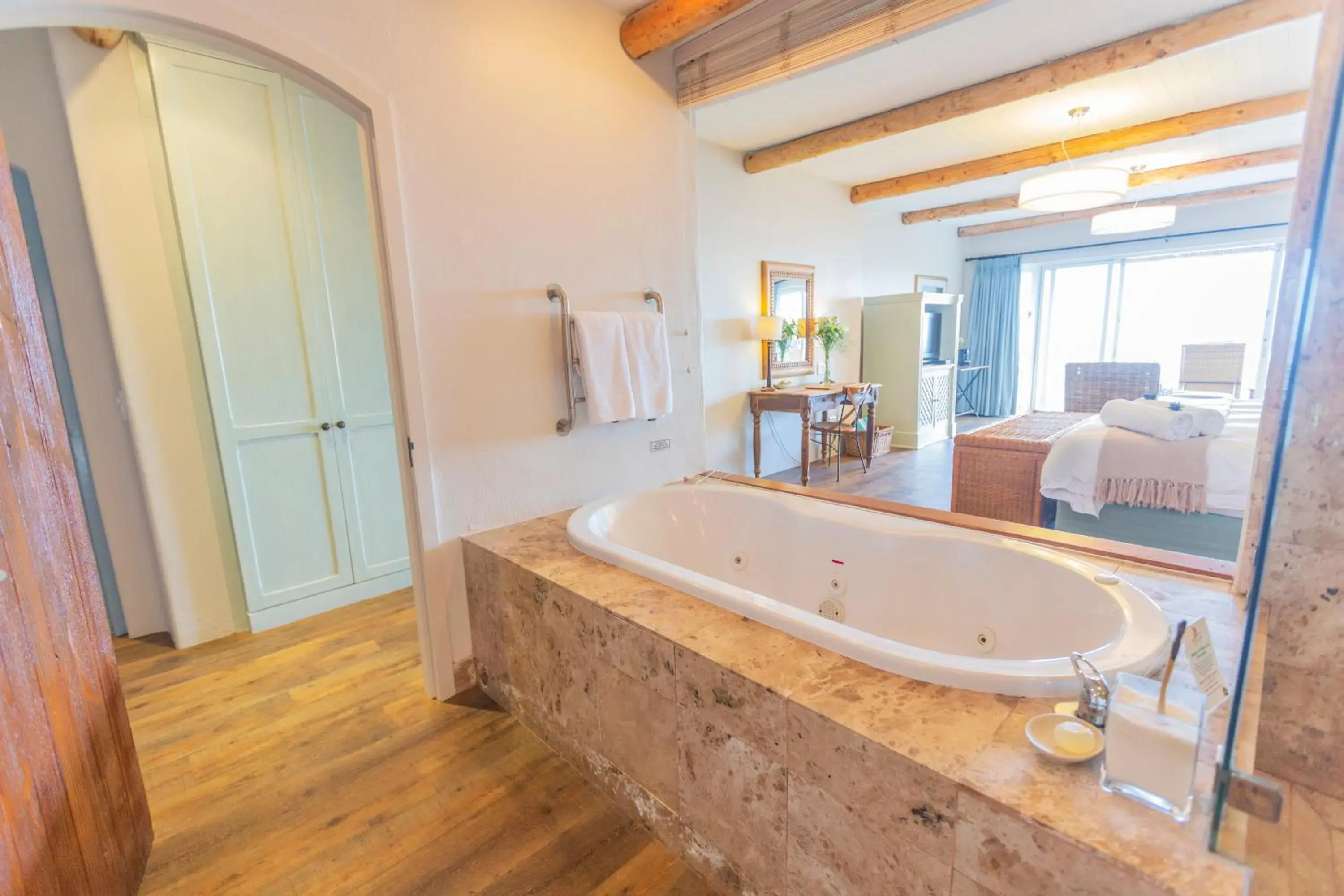 Luxury Double Room with Sea View - single occupancy - Ground Floor in The Sands @ St Francis Luxury Double Room with Sea View - single occupancy - Ground Floor in The Sands @ St Francis