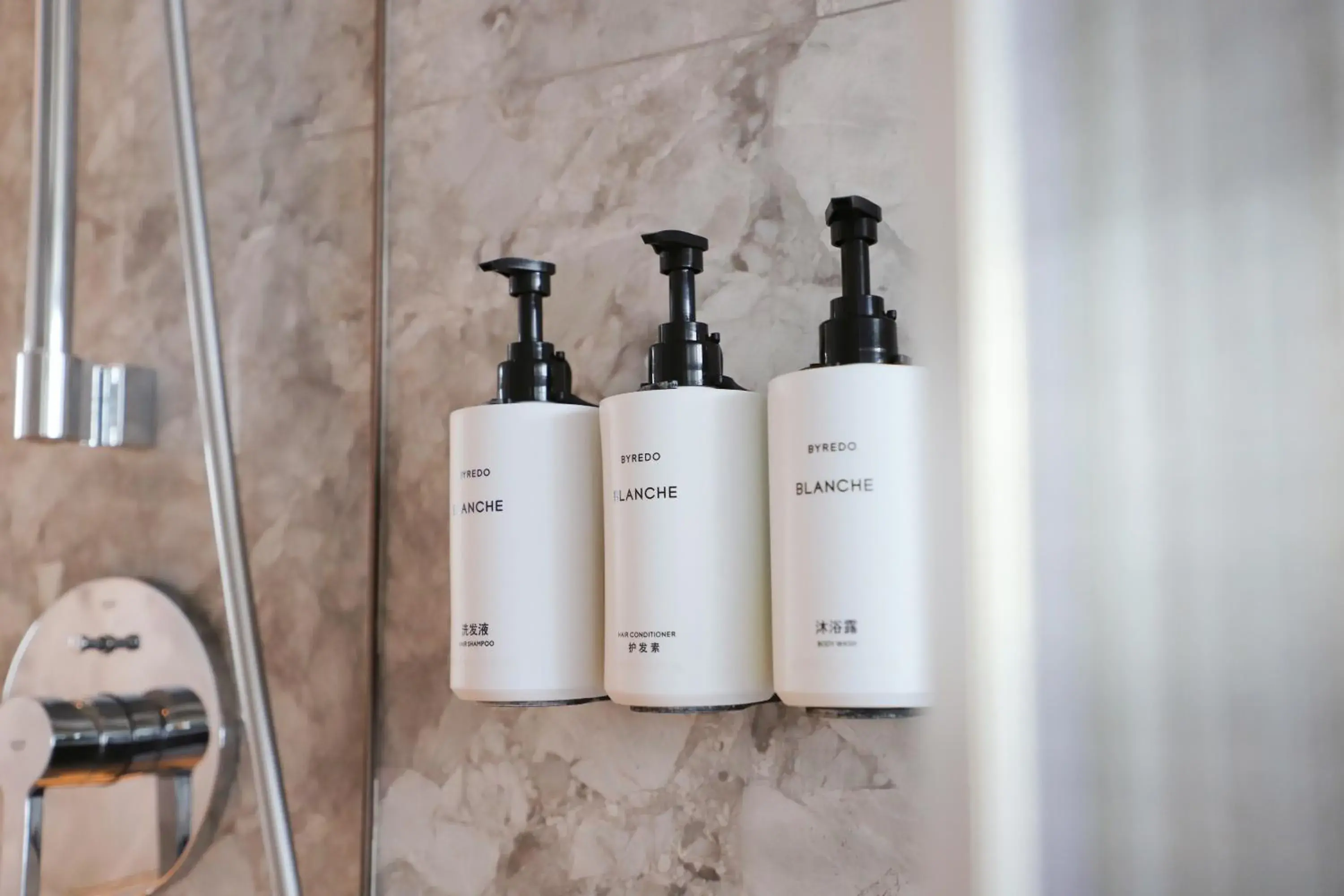 Premium King Room with City View in InterContinental Zhuhai by IHG Premium King Room with City View in InterContinental Zhuhai by IHG