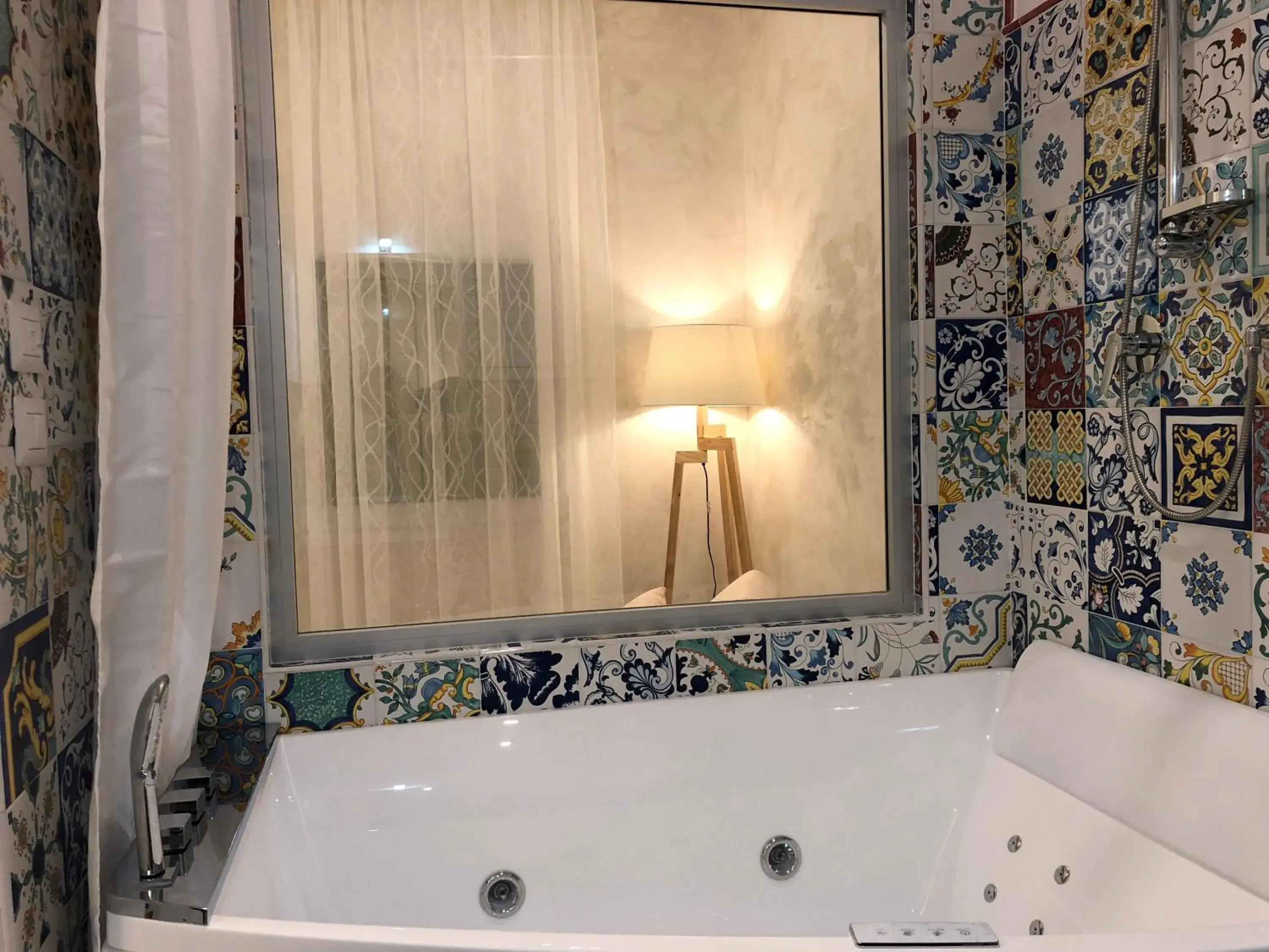 Double Room with Hot Tub and Sea View - single occupancy in B&B Blu Infinito Double Room with Hot Tub and Sea View - single occupancy in B&B Blu Infinito