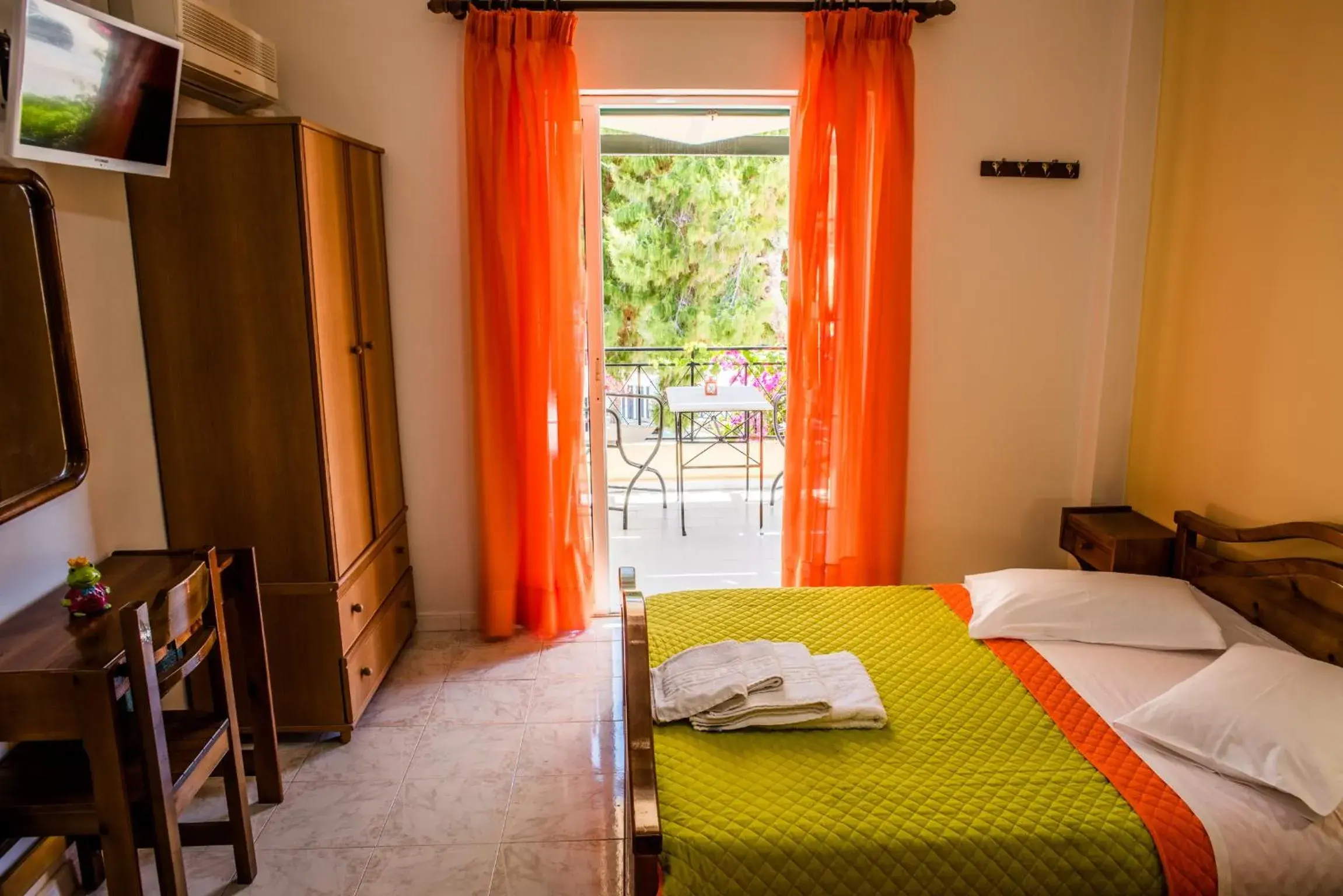 Triple Room with Balcony in Studio Paul's Triple Room with Balcony in Studio Paul's