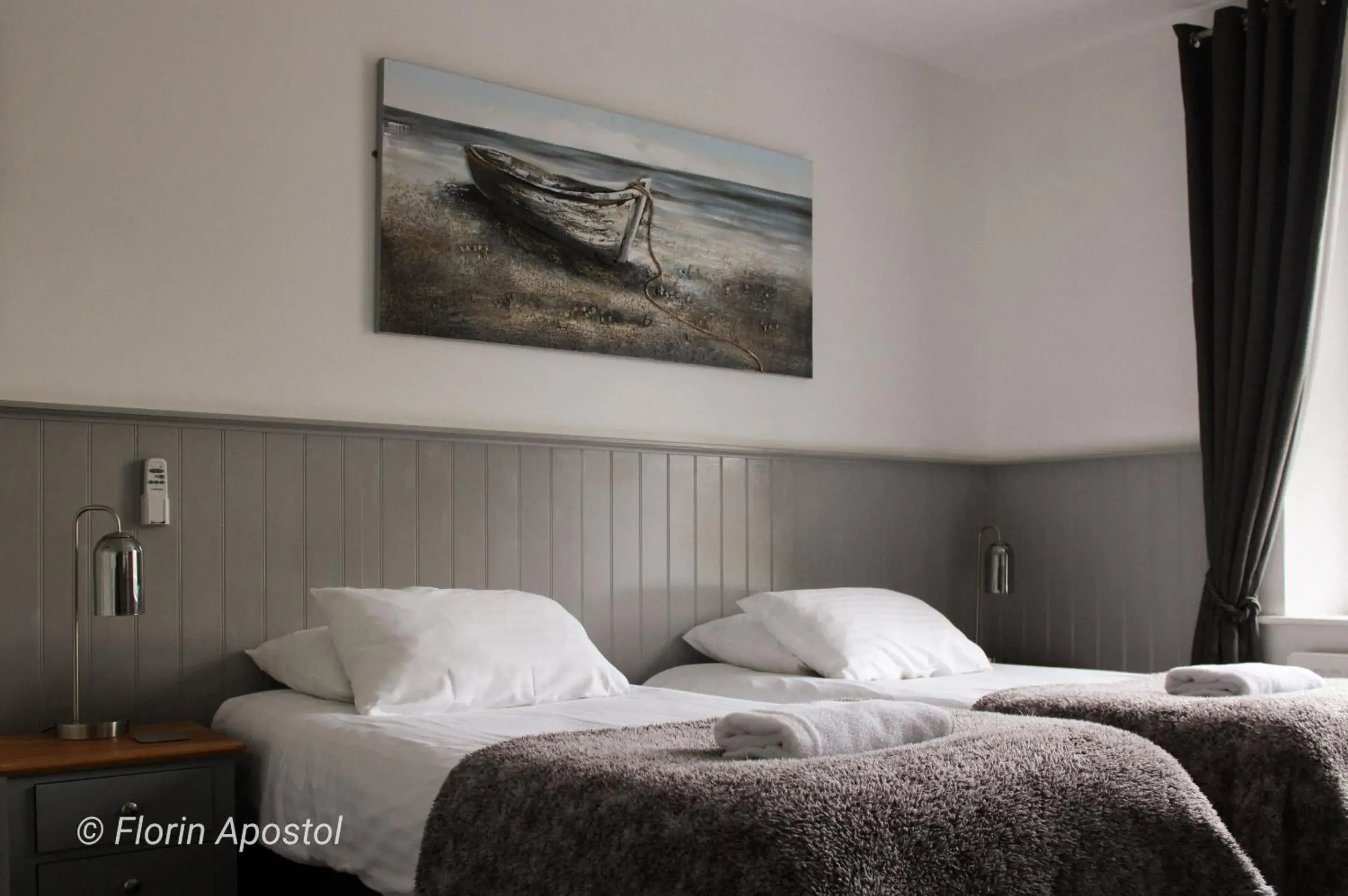 Standard Twin Room in The Wight Mouse Inn Standard Twin Room in The Wight Mouse Inn