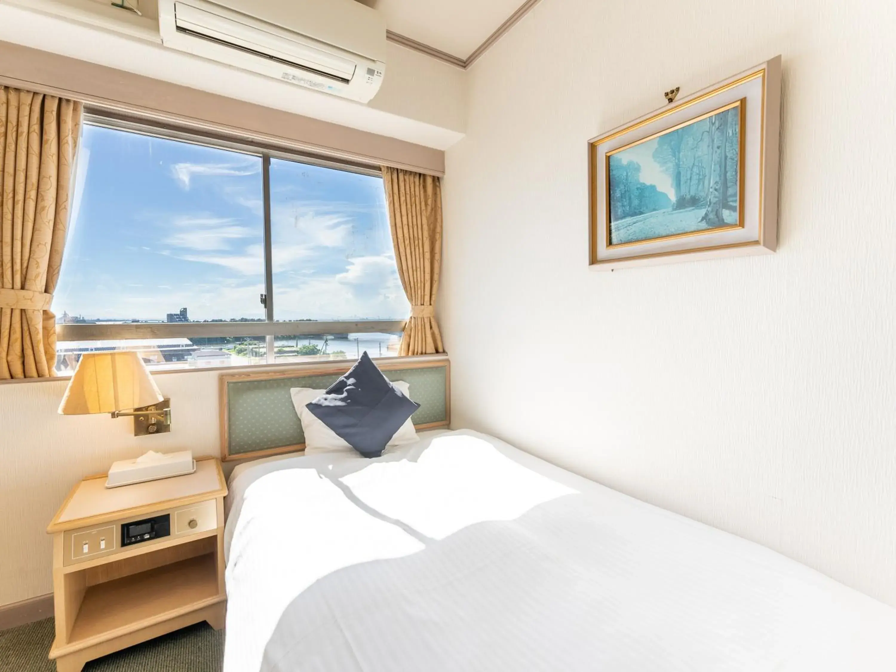 Small Double Room - single occupancy - Smoking in Tabist Hotel Ginga Kisarazu Small Double Room - single occupancy - Smoking in Tabist Hotel Ginga Kisarazu