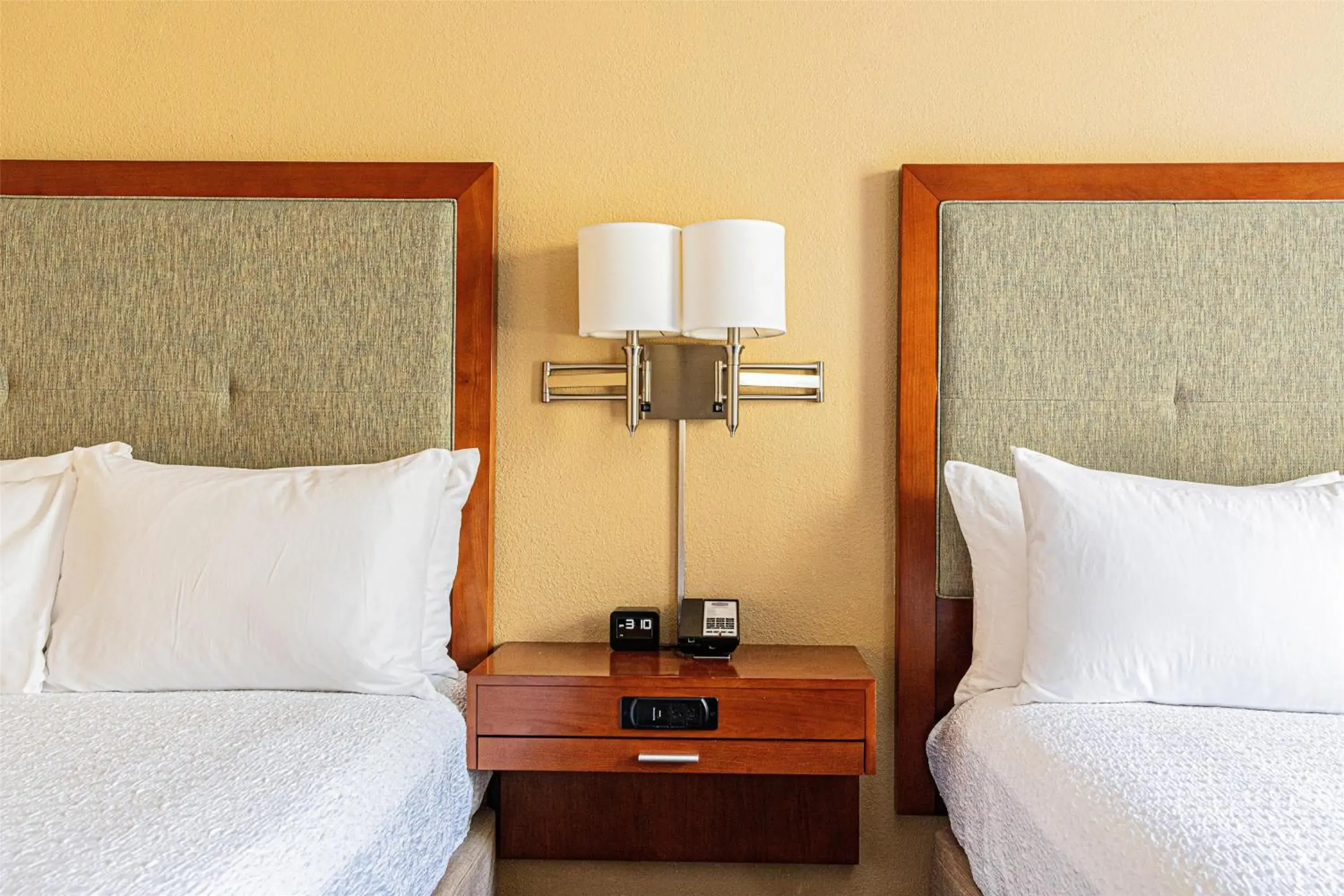 Premium Queen Studio with Two Queen Beds - Non-Smoking in Hampton Inn Charleston-Daniel Island Premium Queen Studio with Two Queen Beds - Non-Smoking in Hampton Inn Charleston-Daniel Island