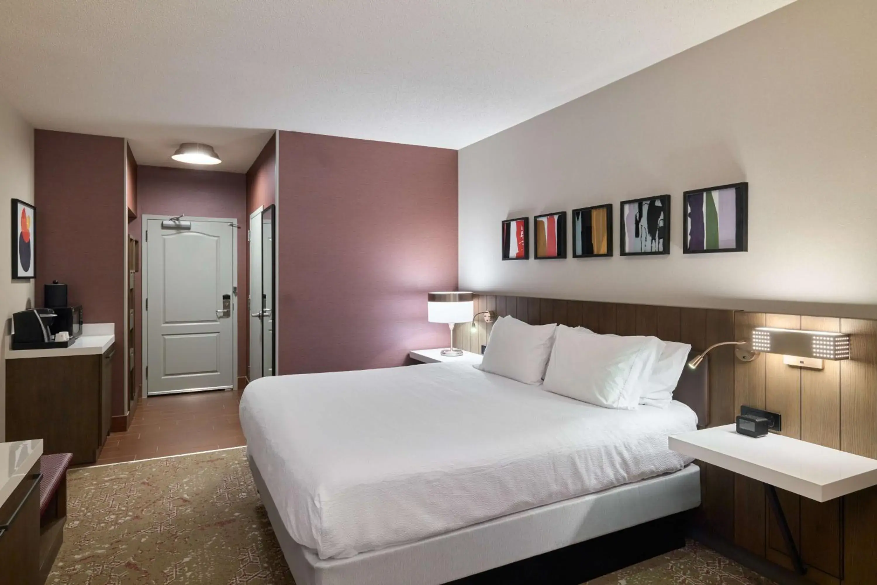 King Room in Hilton Garden Inn Bloomington King Room in Hilton Garden Inn Bloomington