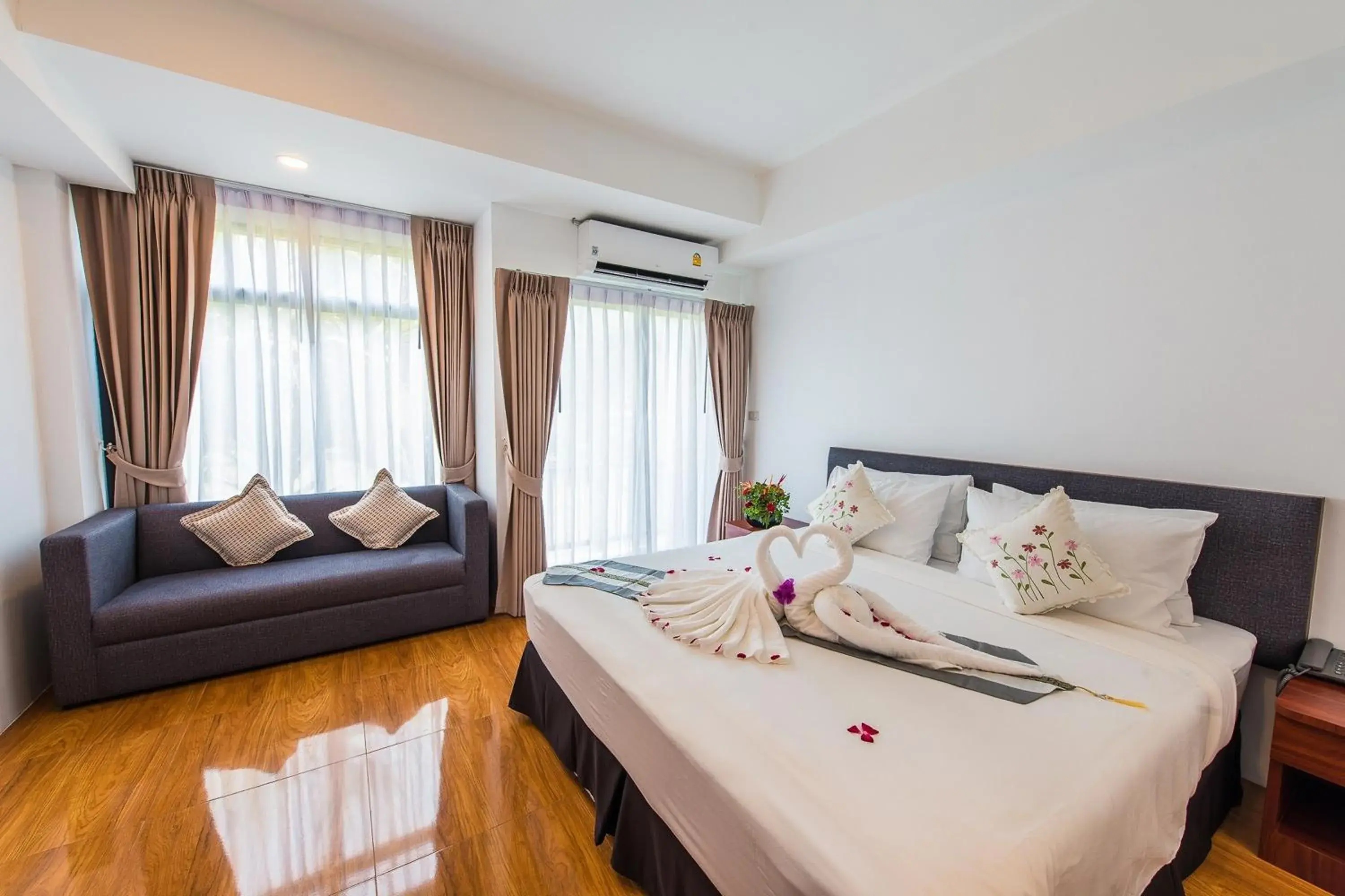 Standard Double Room in Royal Train Garden Resort Standard Double Room in Royal Train Garden Resort