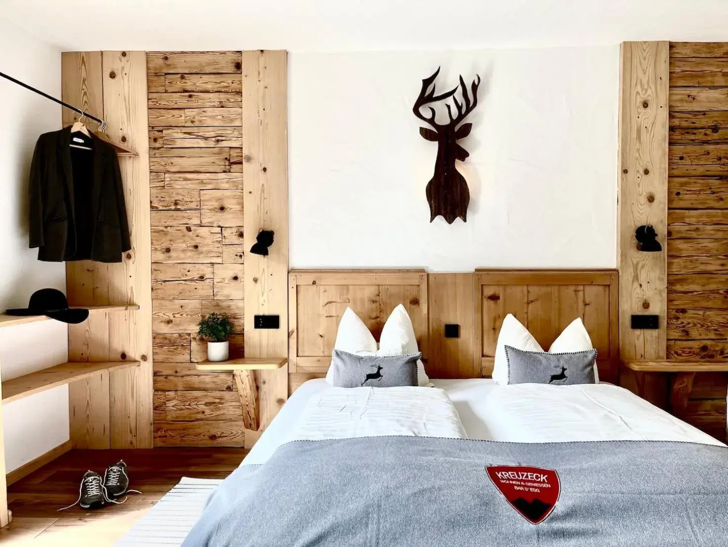 Double Room with Balcony in Pension Kreuzeck - Dein Glücksplatz am Lech Double Room with Balcony in Pension Kreuzeck - Dein Glücksplatz am Lech