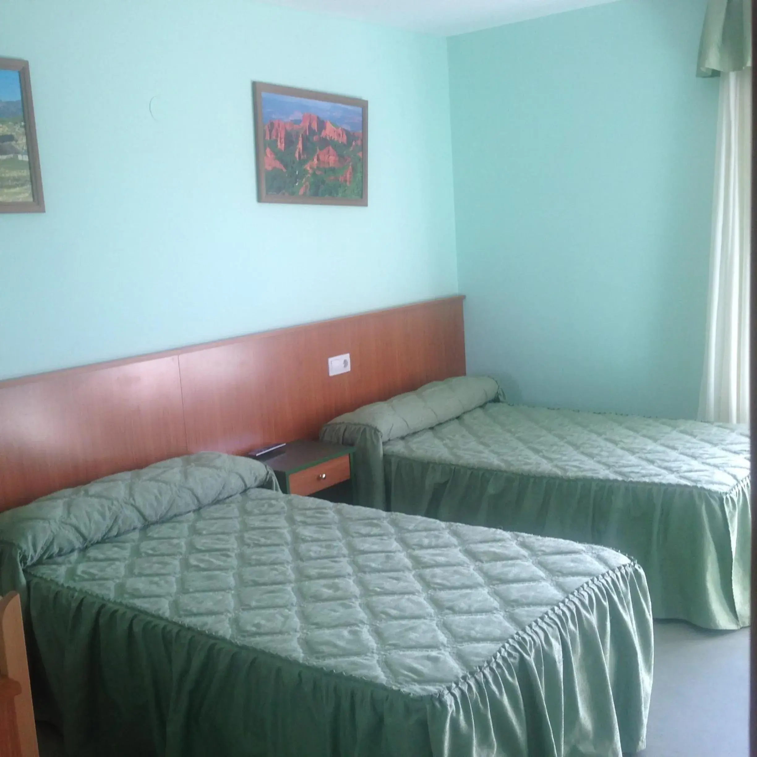 Economy Single Room in Hotel Medulio Economy Single Room in Hotel Medulio