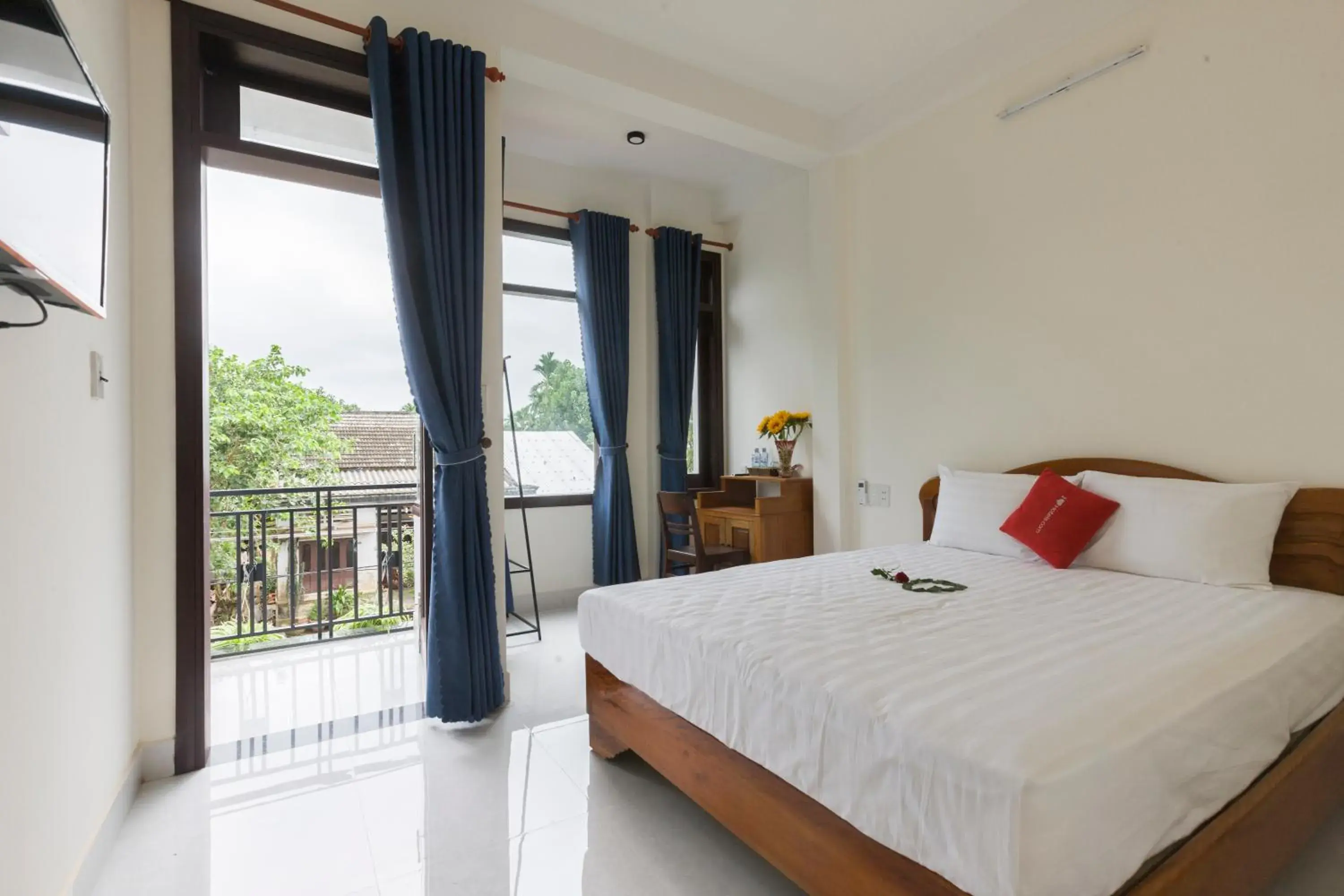 Deluxe Double or Twin Room with Balcony in New Destination Hoi An Deluxe Double or Twin Room with Balcony in New Destination Hoi An