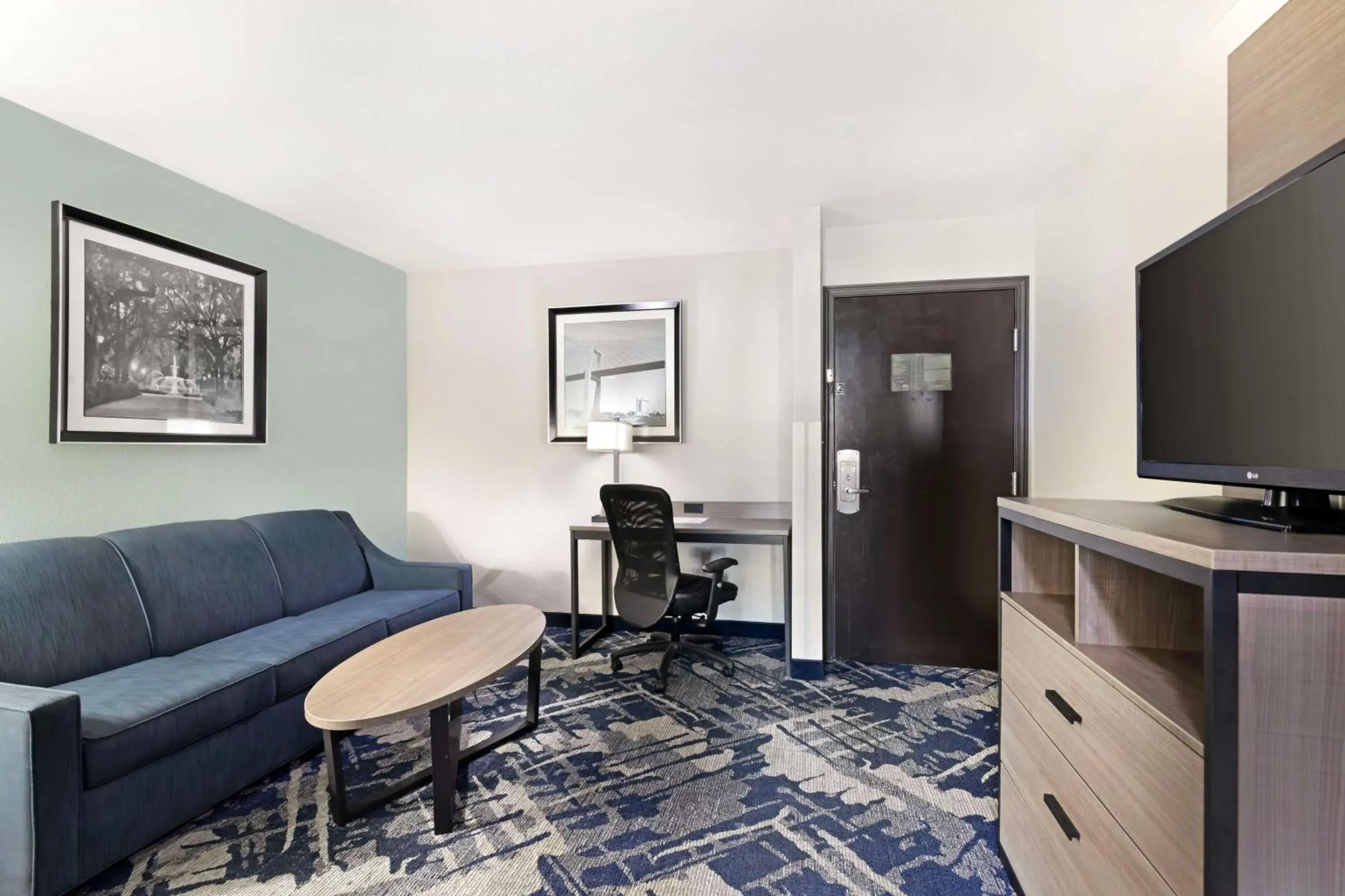 Business Queen Suite with Two Queen Beds - Non-Smoking in Best Western Savannah Airport Inn & Suites Business Queen Suite with Two Queen Beds - Non-Smoking in Best Western Savannah Airport Inn & Suites
