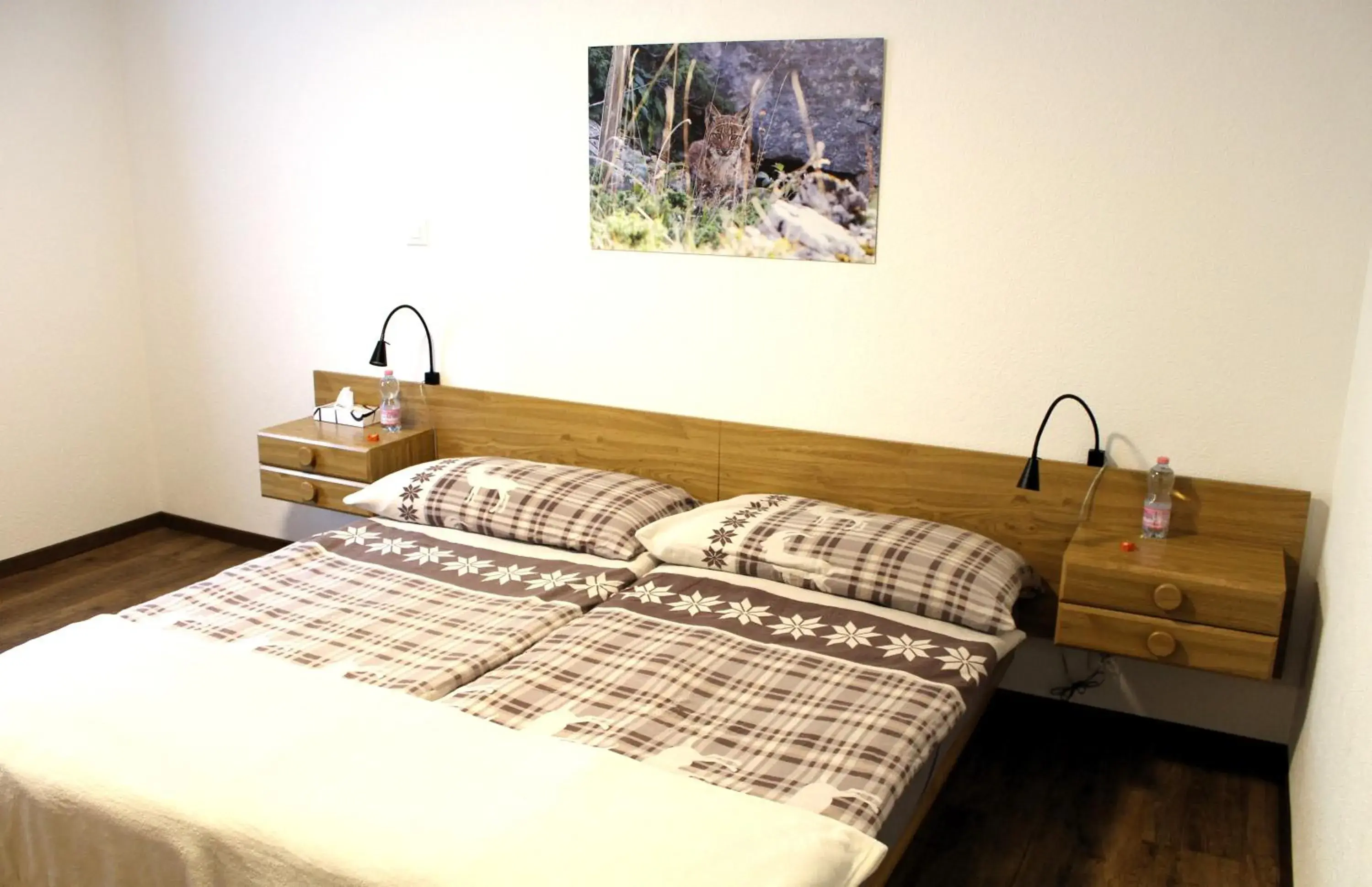 Double Room with Private Bathroom - single occupancy in Bonne Auberge Les Bugnenets Double Room with Private Bathroom - single occupancy in Bonne Auberge Les Bugnenets