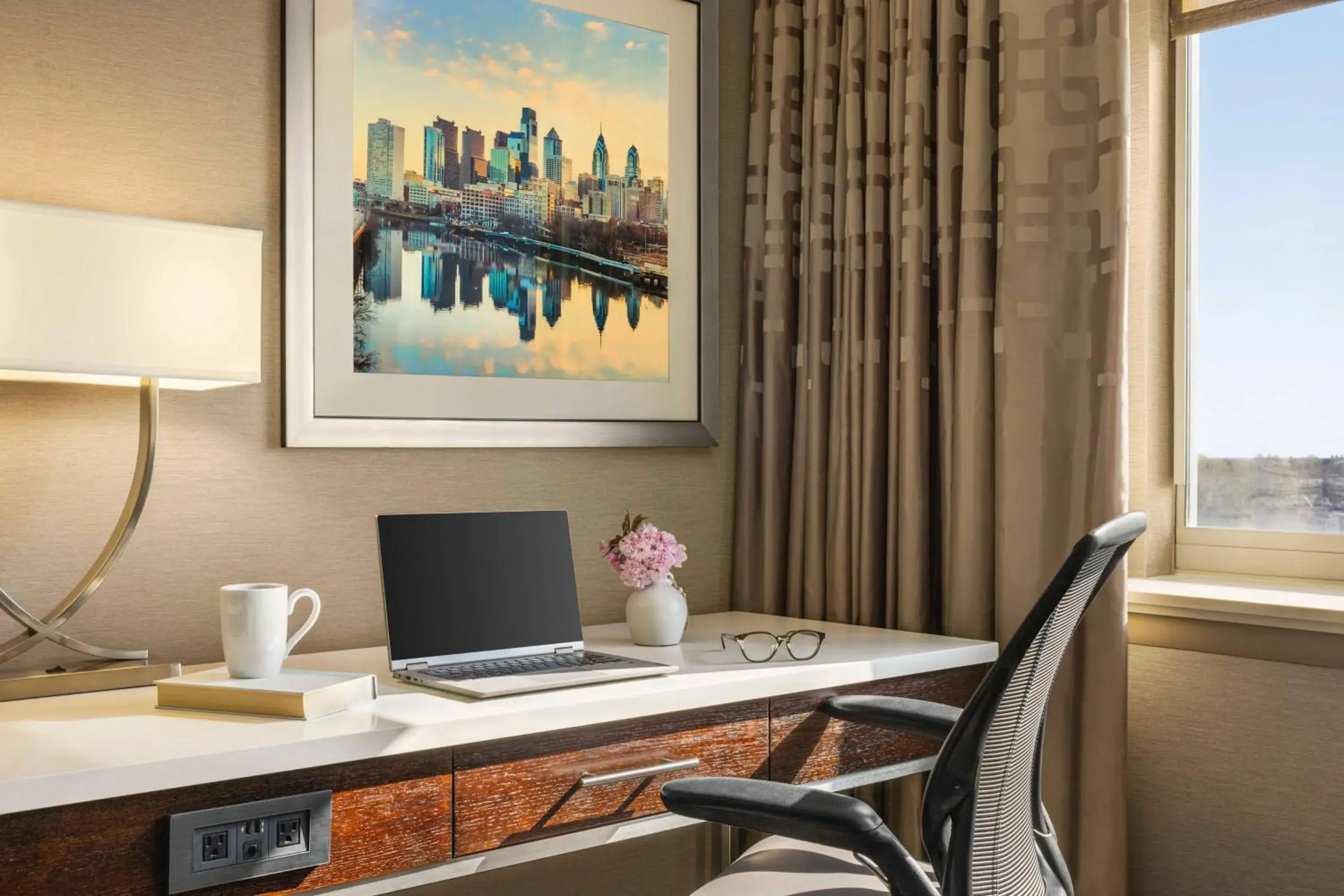 Double Room with Two Double Beds - Hearing Access in Hilton Philadelphia City Avenue Double Room with Two Double Beds - Hearing Access in Hilton Philadelphia City Avenue