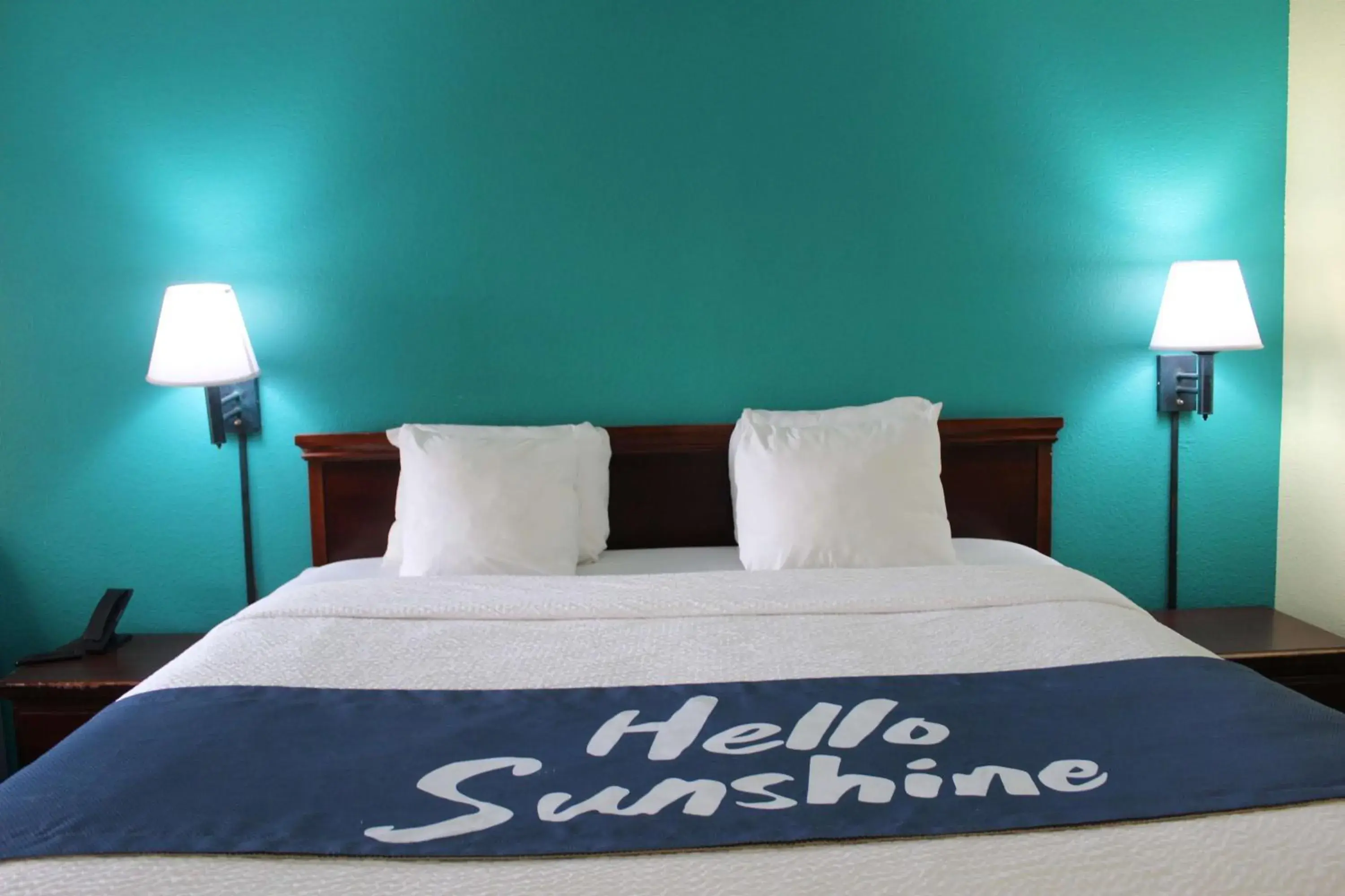 King Room - Non-Smoking in Days Inn by Wyndham Marianna King Room - Non-Smoking in Days Inn by Wyndham Marianna