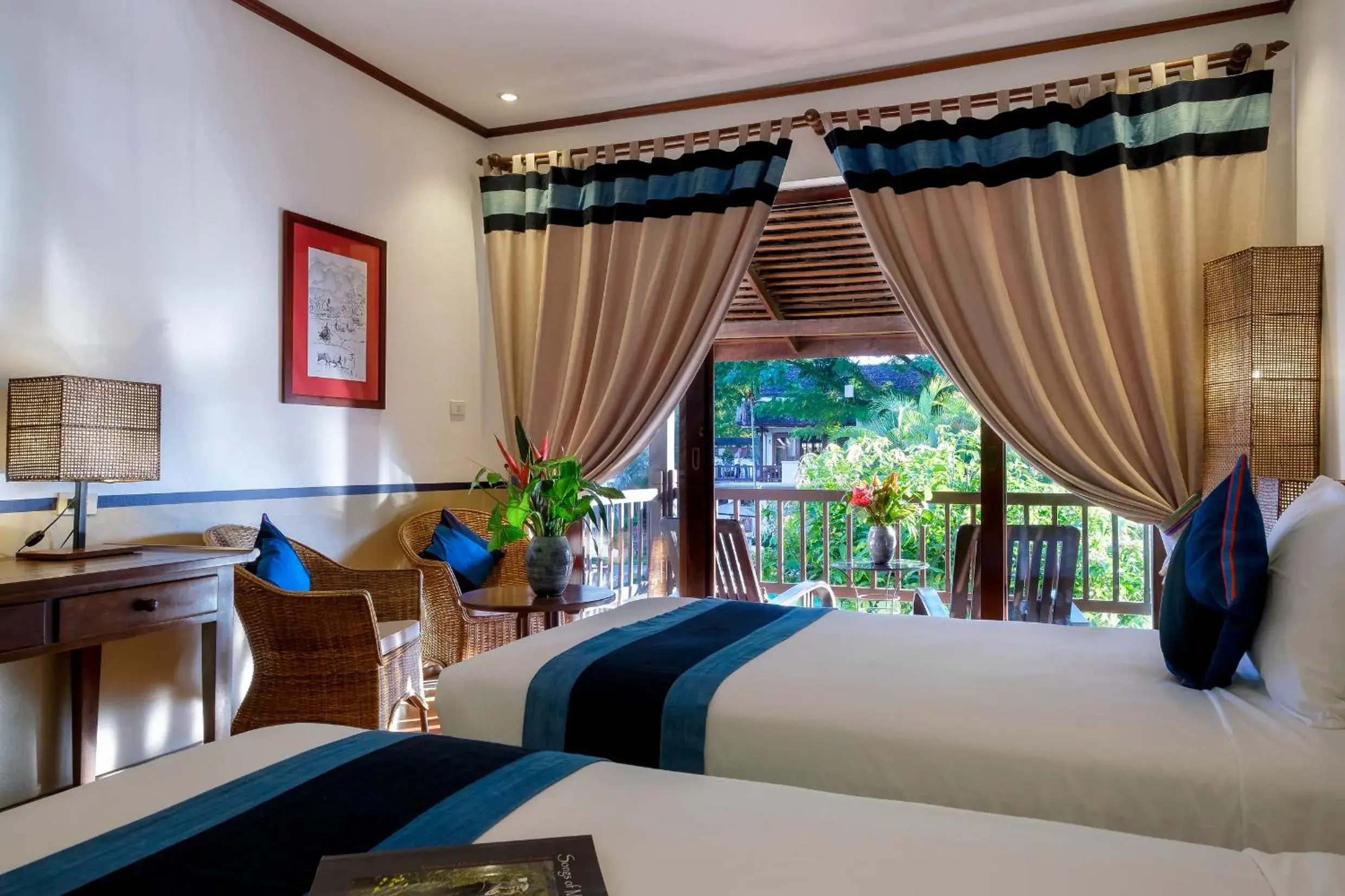 Deluxe Twin Mountain View in Riverside Boutique Resort, Vang Vieng Deluxe Twin Mountain View in Riverside Boutique Resort, Vang Vieng