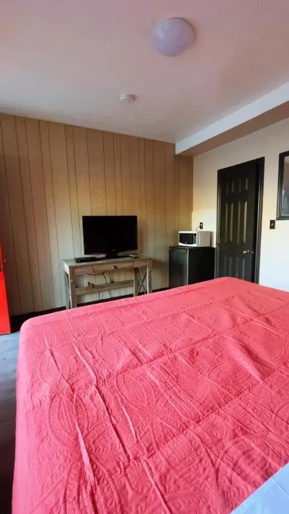 Deluxe King Studio in Crestwood Motel Deluxe King Studio in Crestwood Motel