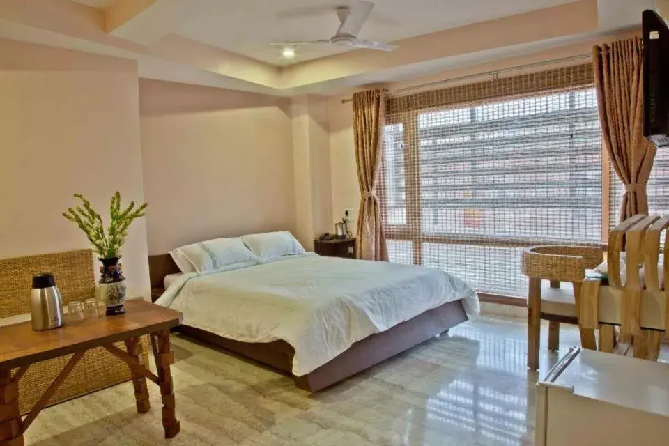 Deluxe Room - single occupancy in Hotel Rains Inn Deluxe Room - single occupancy in Hotel Rains Inn