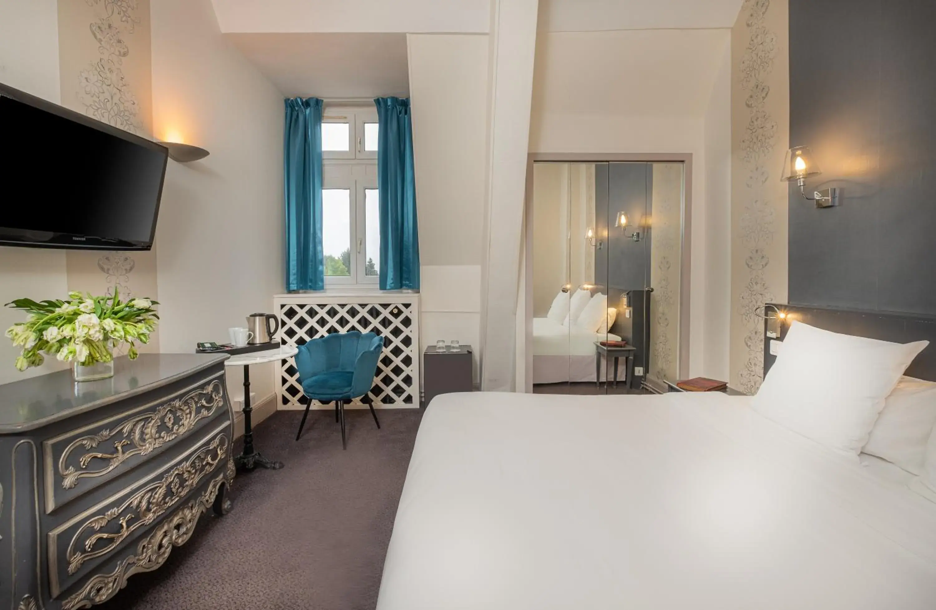 Superior Double Room in Château des Reynats Superior Double Room in Château des Reynats