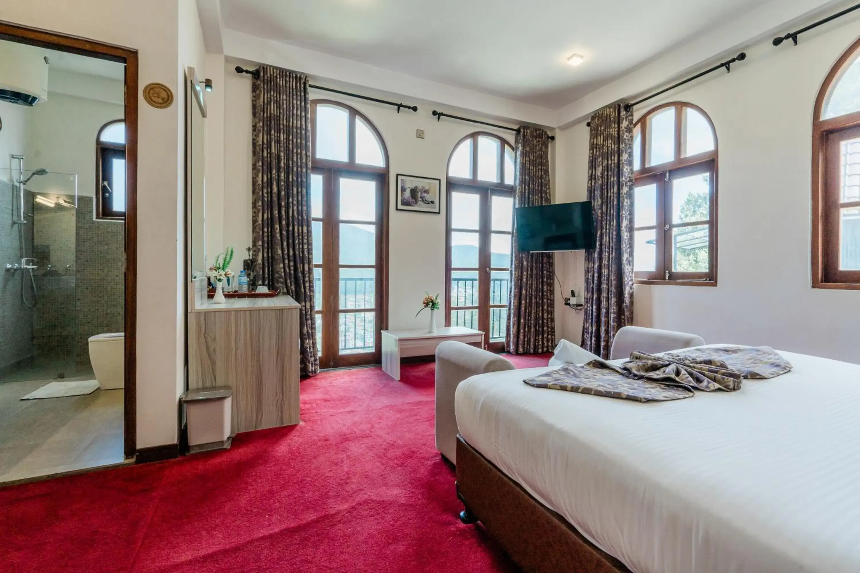 Deluxe Double Mountain View in The Wind Castle Deluxe Double Mountain View in The Wind Castle