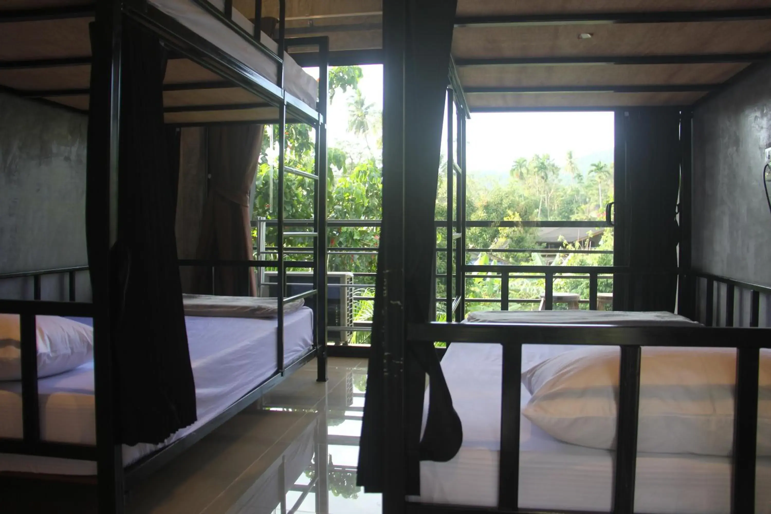 Bunk Bed in Mixed Dormitory Room in Yangyai Garden Lodge Bunk Bed in Mixed Dormitory Room in Yangyai Garden Lodge