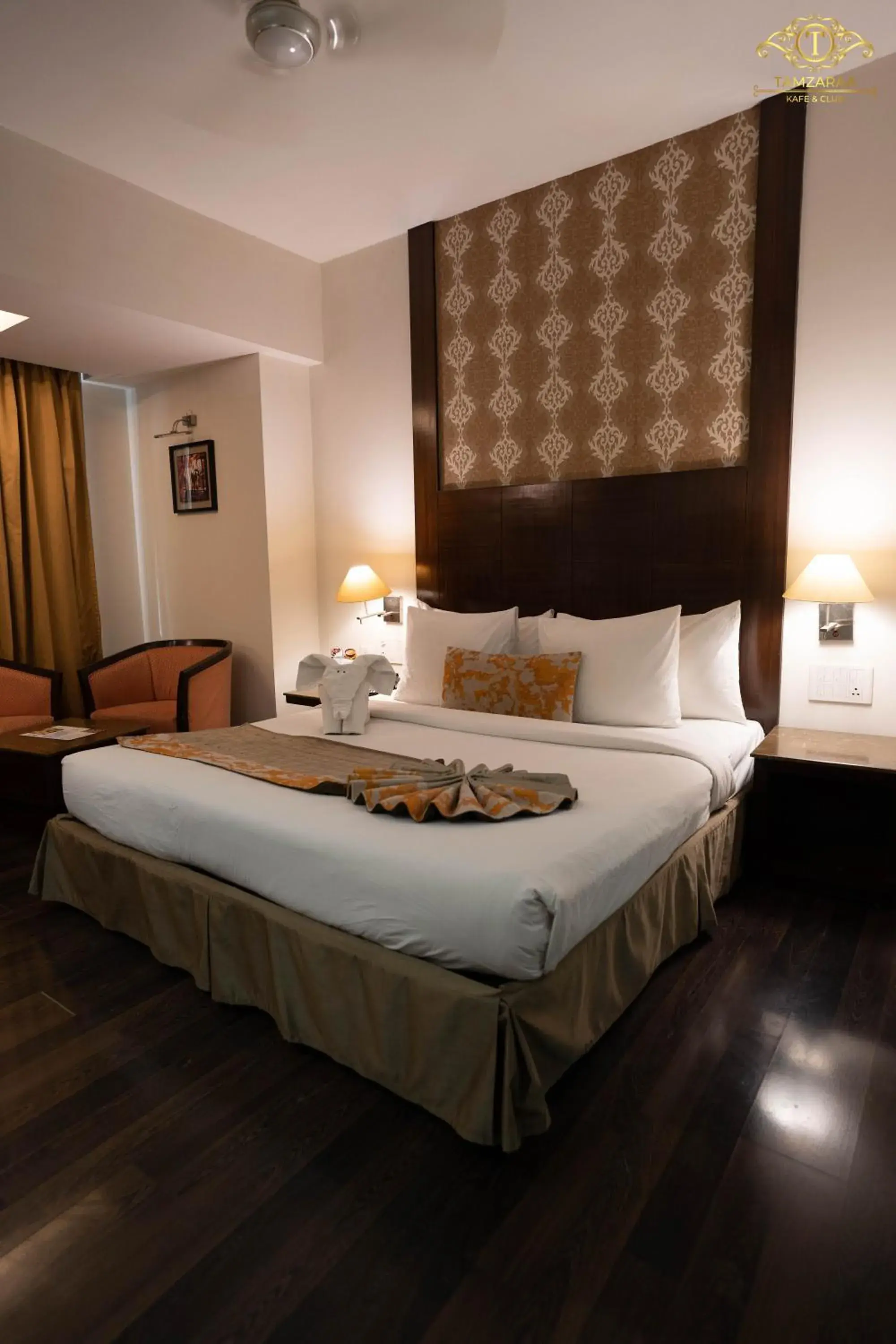 Standard King Room - Smoking in Best Western Maryland Standard King Room - Smoking in Best Western Maryland