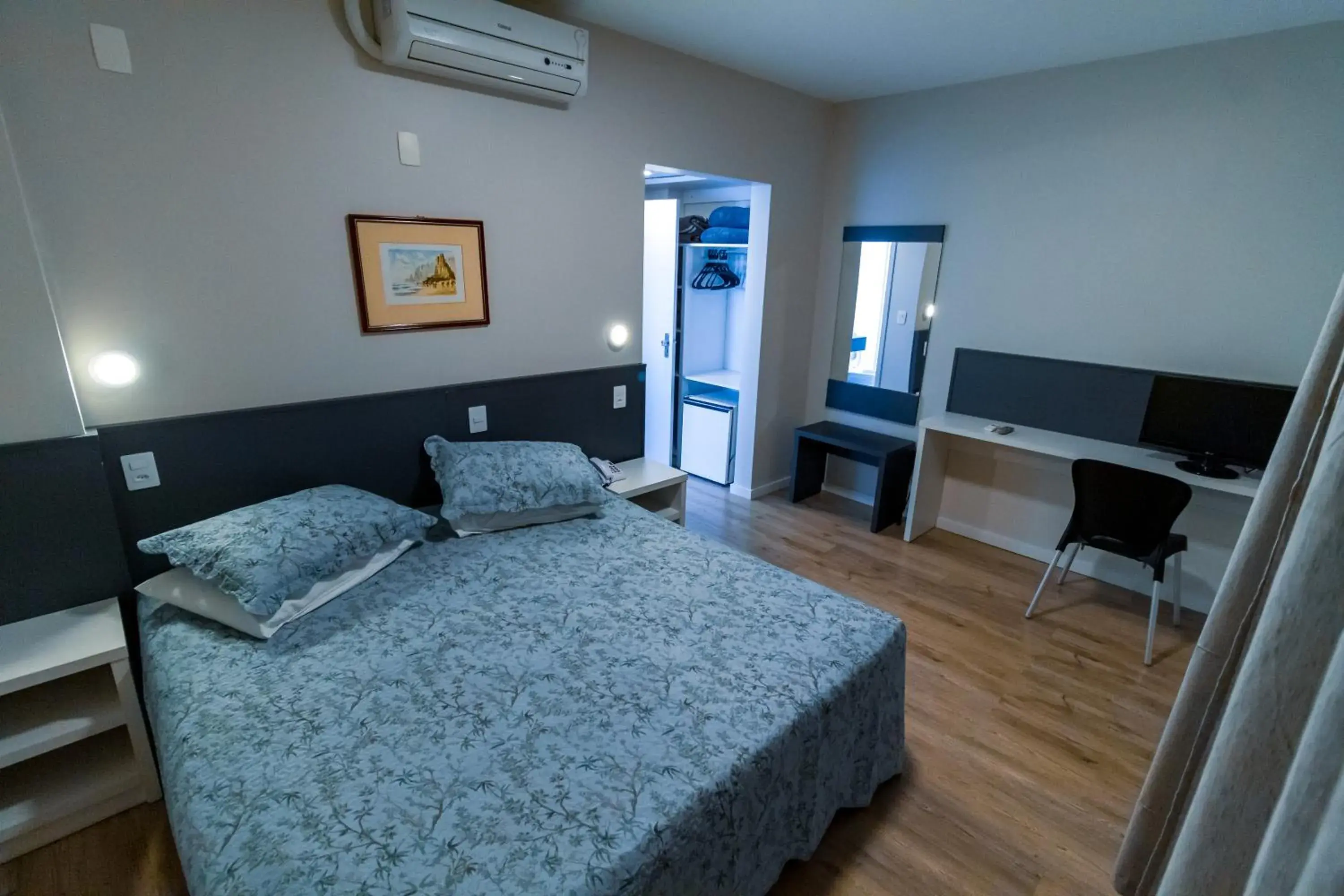 Superior Double Room in A Furninha Hotel Superior Double Room in A Furninha Hotel