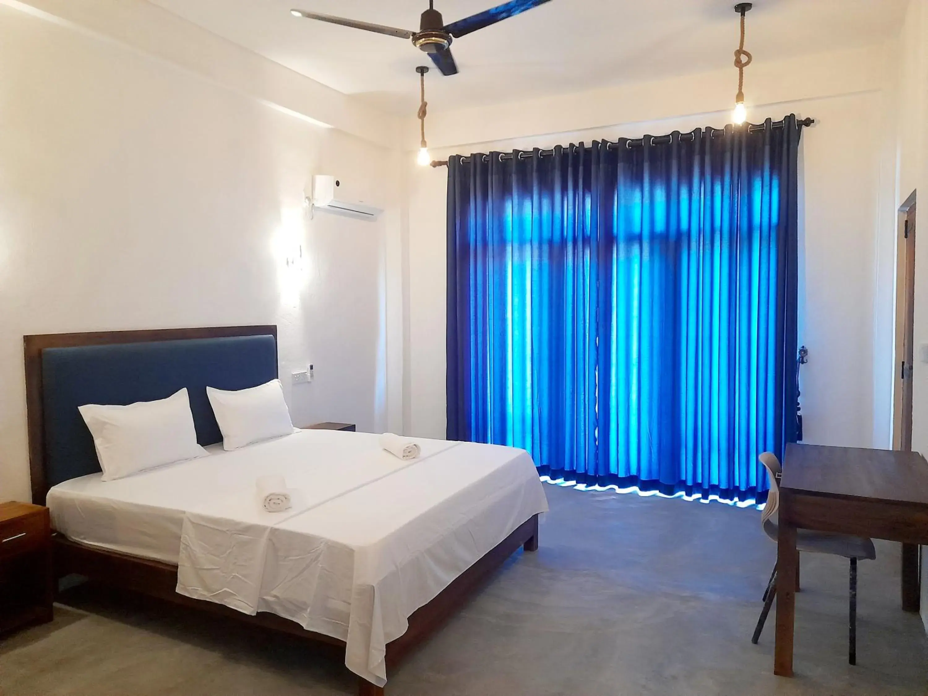 Deluxe Double Room with Balcony in Surf Gangs Arugambay Deluxe Double Room with Balcony in Surf Gangs Arugambay