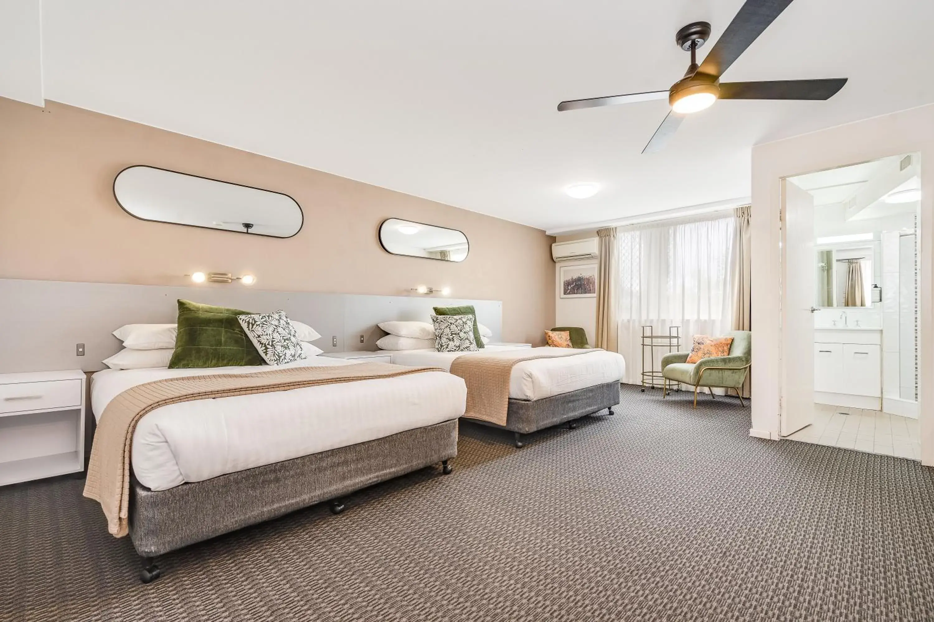 Cosmo Motel Adamstown Cosmo Motel Adamstown