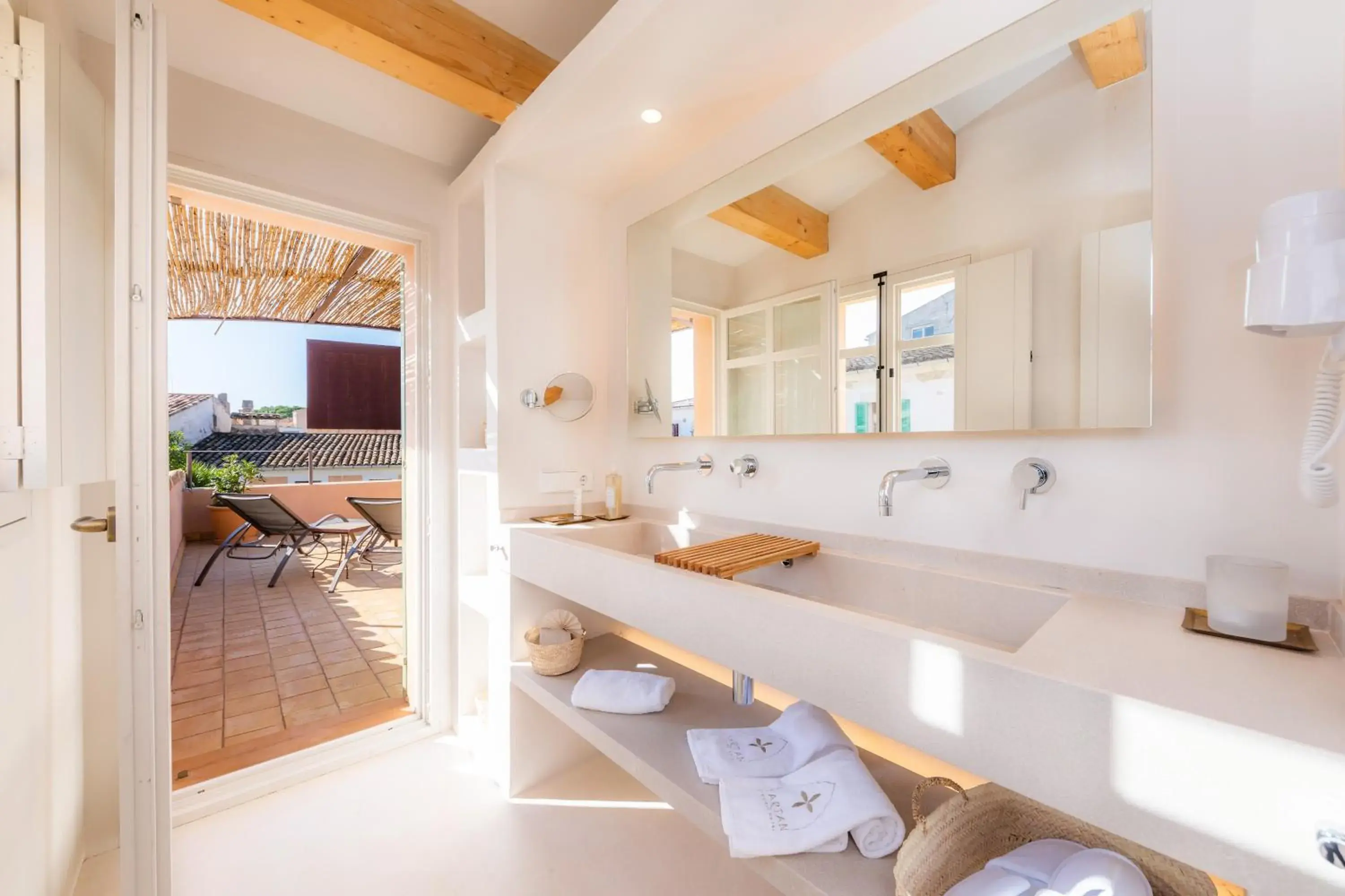 Junior Suite with Pool View in Yartan Boutique Hotel - Adults Only Junior Suite with Pool View in Yartan Boutique Hotel - Adults Only