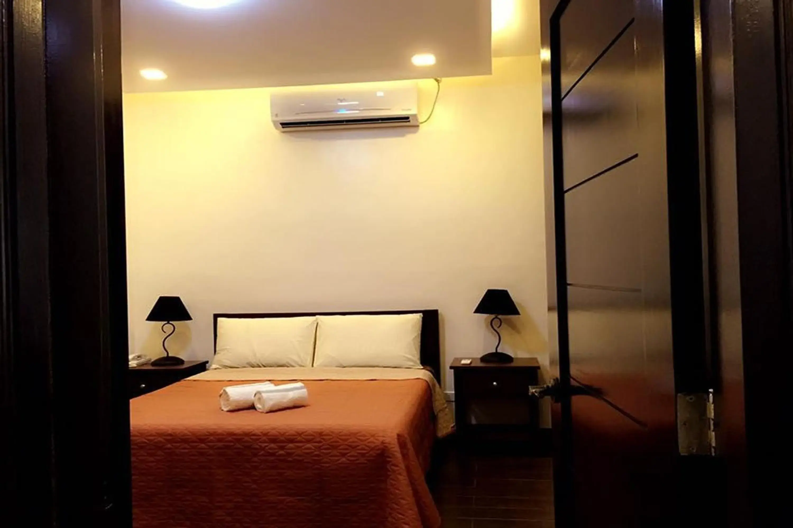 Deluxe Queen Suite in Jo Carter's Hotel and Suites Angeles City Deluxe Queen Suite in Jo Carter's Hotel and Suites Angeles City